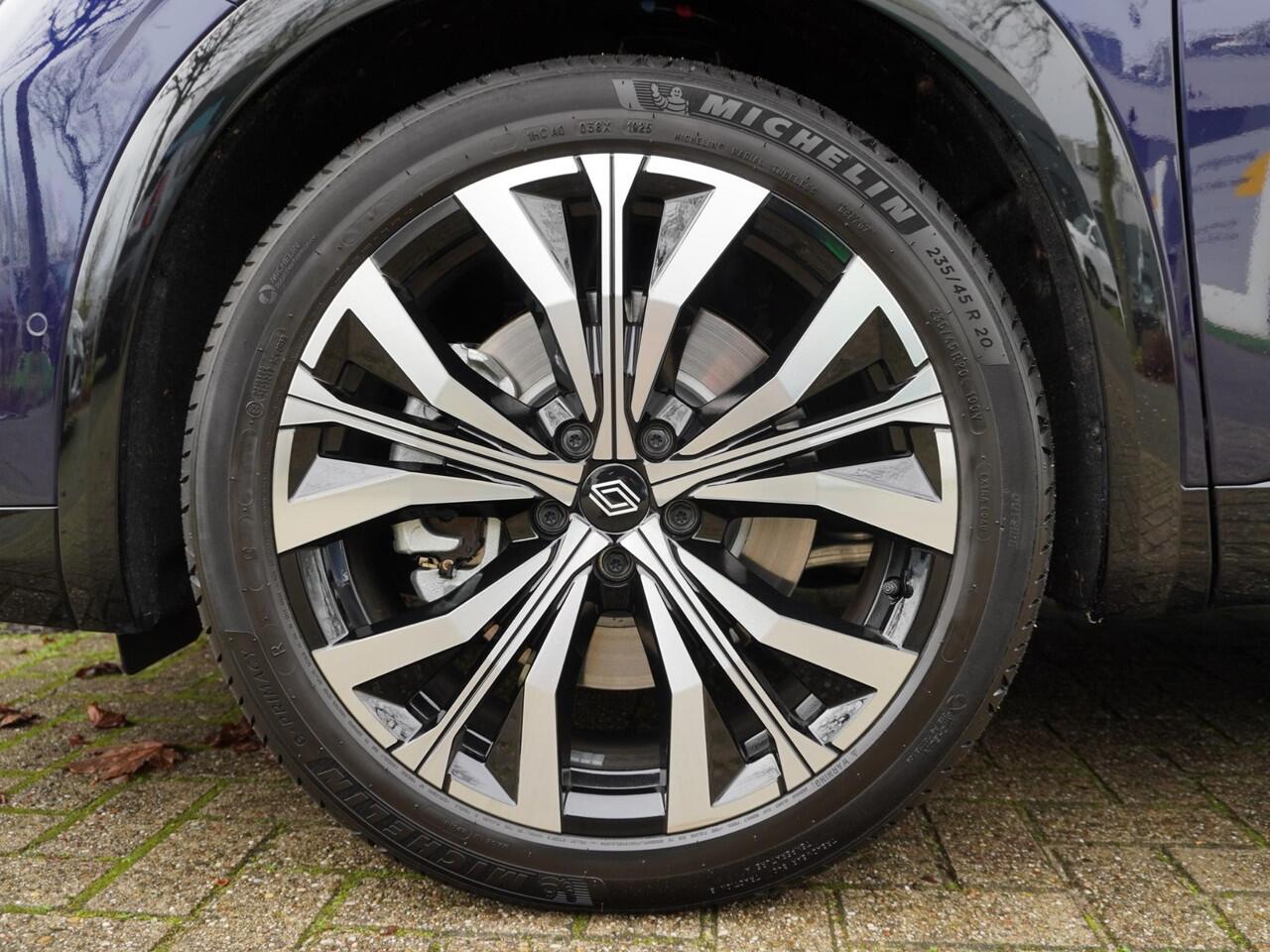 Renault ESPACE E-Tech full hybrid 200 iconic 5p. AUTOMAAT / 1.800KM / PANO / HARMAN-KARDON / NAVI / 360° CAMERA / STOELV. / STUURV. / E.L. ACHTERKLEP / ADAPT. CRUISE / CLIMATE / 4-CONTROL / 20'' LMV