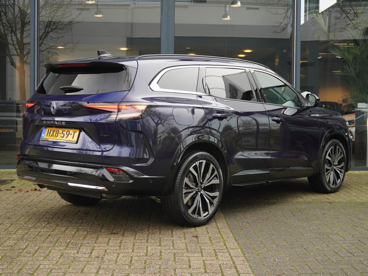 Renault ESPACE E-Tech full hybrid 200 iconic 5p. AUTOMAAT / 1.800KM / PANO / HARMAN-KARDON / NAVI / 360° CAMERA / STOELV. / STUURV. / E.L. ACHTERKLEP / ADAPT. CRUISE / CLIMATE / 4-CONTROL / 20'' LMV