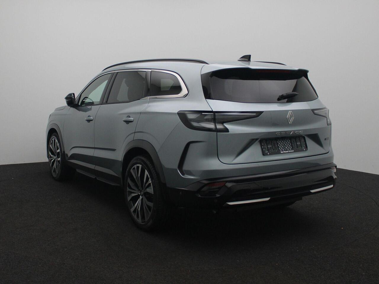 Renault ESPACE E-Tech full hybrid 200 iconic 7p. | Panoramadak | Harman Kardon | Head-up display | Elektronische Memory Seats | 360° Camera | Demo