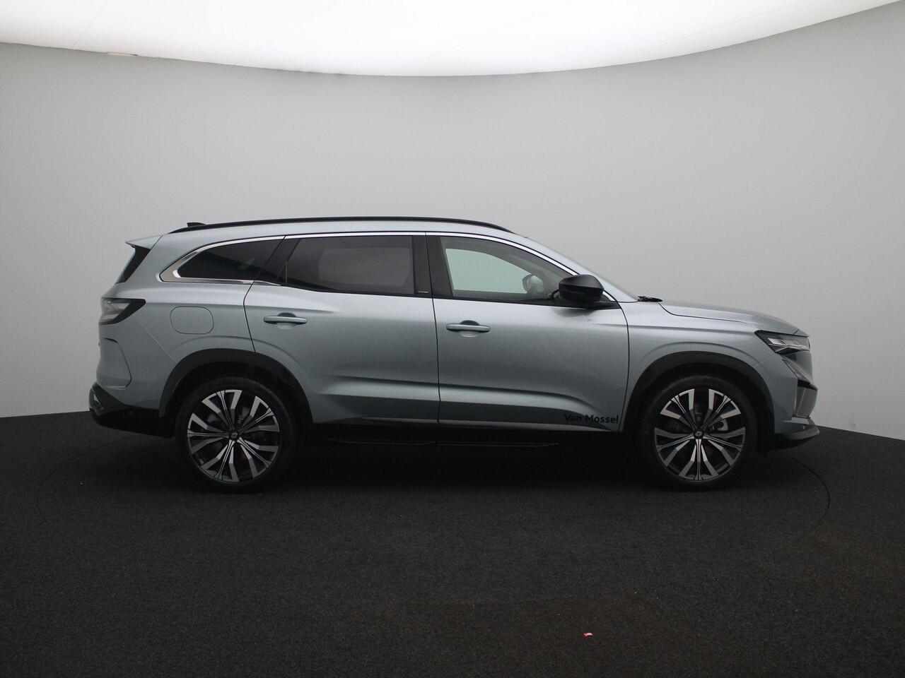 Renault ESPACE E-Tech full hybrid 200 iconic 7p. | Panoramadak | Harman Kardon | Head-up display | Elektronische Memory Seats | 360° Camera | Demo