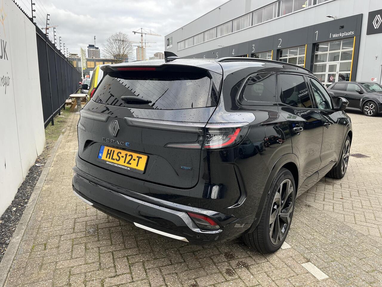 Renault ESPACE E-Tech full hybrid 200 esprit Alpine 7p. / AUTOMAAT / 7 PERSOONS / CAMERA 360 / APPLE CARPLAY / ANDROID AUTO