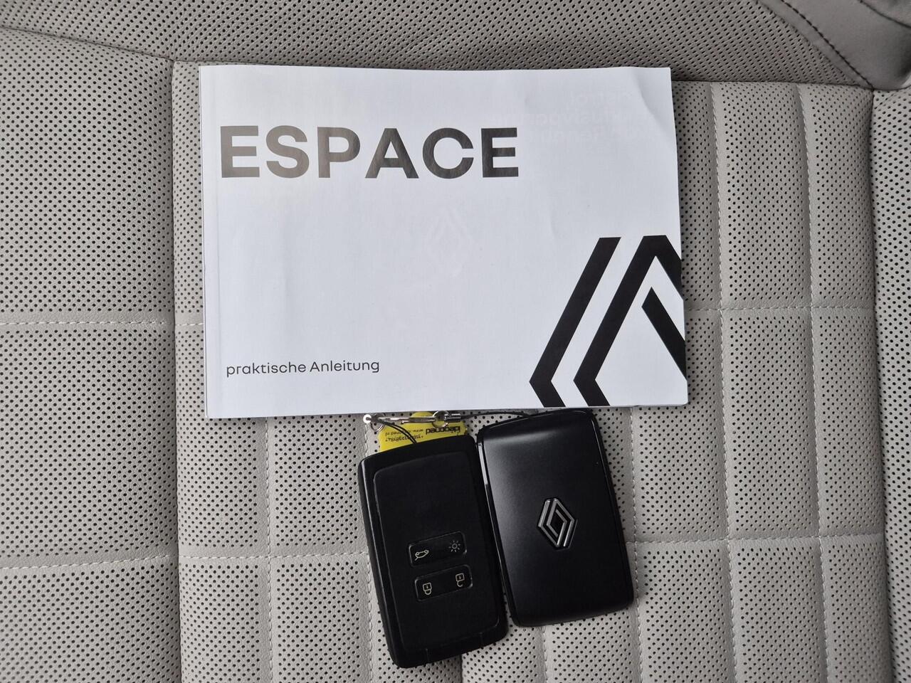 Renault ESPACE E-Tech full hybrid 200 iconic 7p. Automaat / 7 Persoons / Fabrieksgarantie tot 02-2027 / Dealer onderhouden / Allseason banden / Pack Harman Kardon premium sound / Pack Advanced Drive Assist / Panoramadak / Elektrische achterklep /