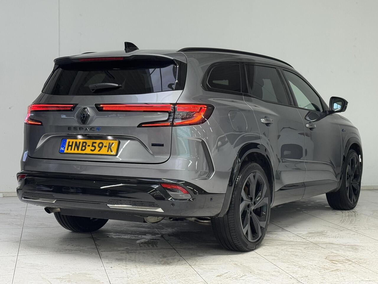 Renault ESPACE E-Tech full hybrid 200 Esprit Alpine 7p. | Navigatie | Panoramadak | Harman / Kardon | 360° Camera | Stoel + Stuurverwarming |