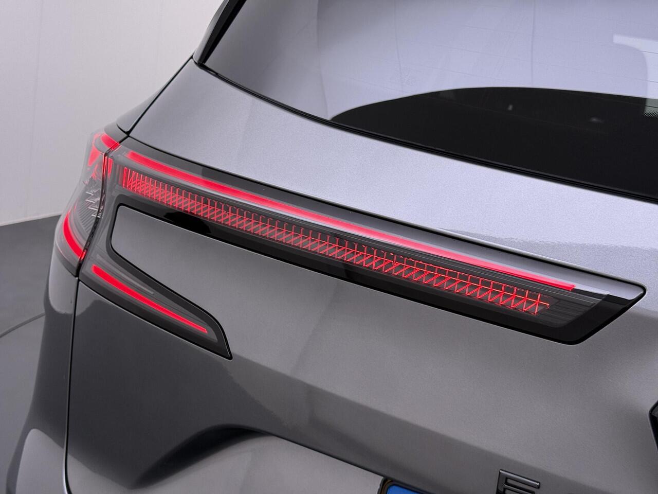 Renault ESPACE E-Tech full hybrid 200 esprit Alpine 7pl VAN ¤43.900,- NU VOOR SLECHTS ¤39.877,- Uw LENTEVOORDEEL ¤4.023,- |7 Persoons | 20 inch | Adaptieve cruise control | Fabrieksgarantie tot 7-2027 | stoel + stuurverwarming | BTW verrekenbaar |