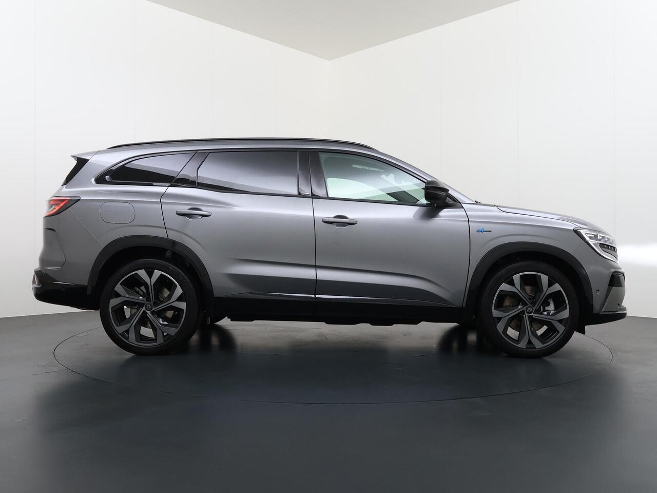 Renault ESPACE E-Tech full hybrid 200 esprit Alpine 7pl VAN ¤43.900,- NU VOOR SLECHTS ¤39.877,- Uw LENTEVOORDEEL ¤4.023,- |7 Persoons | 20 inch | Adaptieve cruise control | Fabrieksgarantie tot 7-2027 | stoel + stuurverwarming | BTW verrekenbaar |