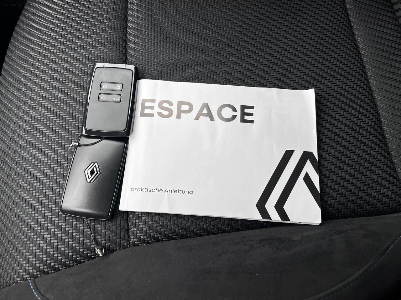 Renault ESPACE E-Tech full hybrid 200 esprit Alpine 7p. / Fabrieksgarantie tot 02-2027 / Dealer onderhouden / 7 persoons / 1.500 kg trekgewicht / Elektrische stoelen met massage functie / Elektrische klep / HUD / Camera 360° / Navi / Apple Carplay Android / 20" LM wiel