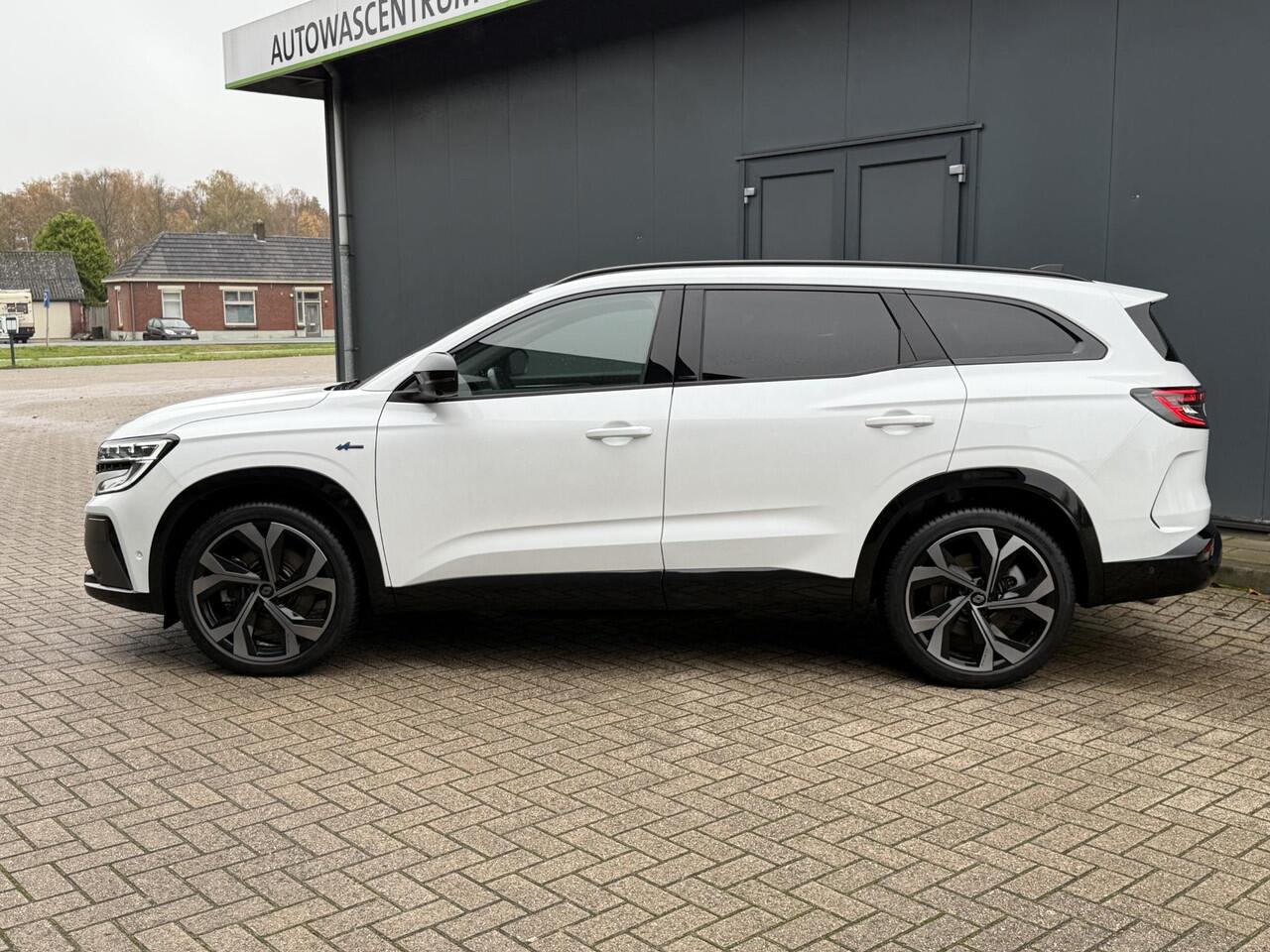 Renault ESPACE E-Tech full hybrid 200 esprit Alpine 7p. / Fabrieksgarantie tot 02-2027 / Dealer onderhouden / 7 persoons / 1.500 kg trekgewicht / Elektrische stoelen met massage functie / Elektrische klep / HUD / Camera 360° / Navi / Apple Carplay Android / 20" LM wiel