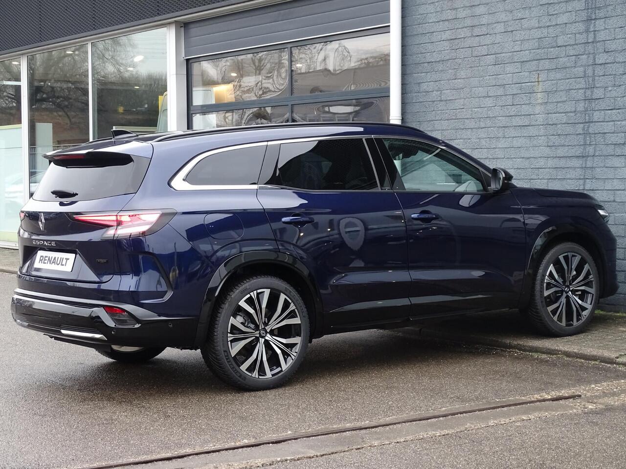 Renault ESPACE E-Tech full hybrid 200 iconic 7p. PACK LIGHT & SOUND / PACK VISION / ALL SEASON BANDEN / GRIS SABLE LEER