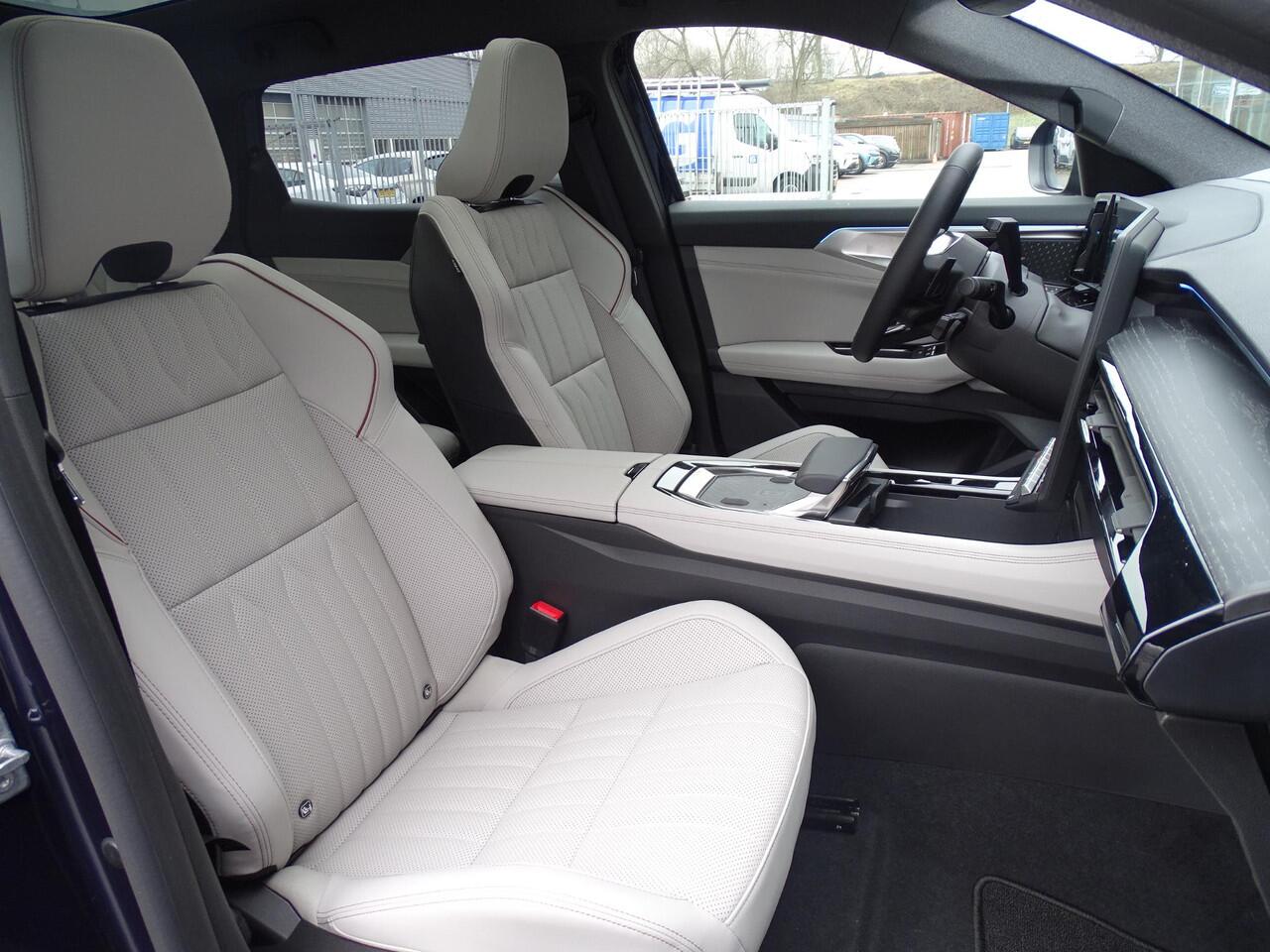 Renault ESPACE E-Tech full hybrid 200 iconic 7p. PACK LIGHT & SOUND / PACK VISION / ALL SEASON BANDEN / GRIS SABLE LEER