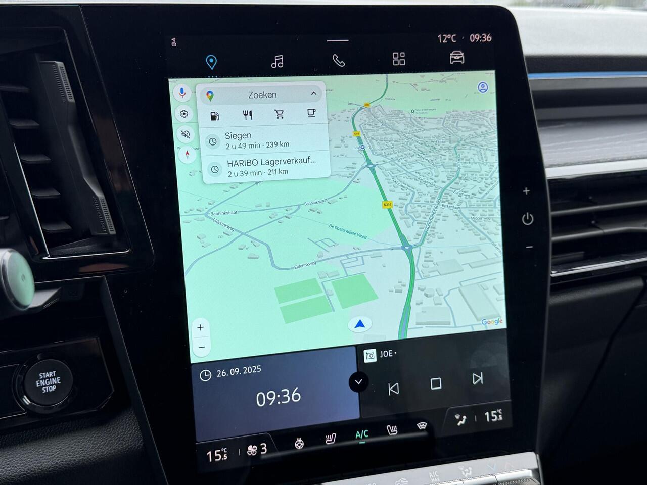 Renault ESPACE E-Tech full hybrid 200 iconic 7p. Automaat / All Season Banden / Lederen Bekleding / Elektrische Stoelen met Geheugen / Harman Kardon Premium / Head Up Display / Panoramadak / Stoel & Stuurverwarming /