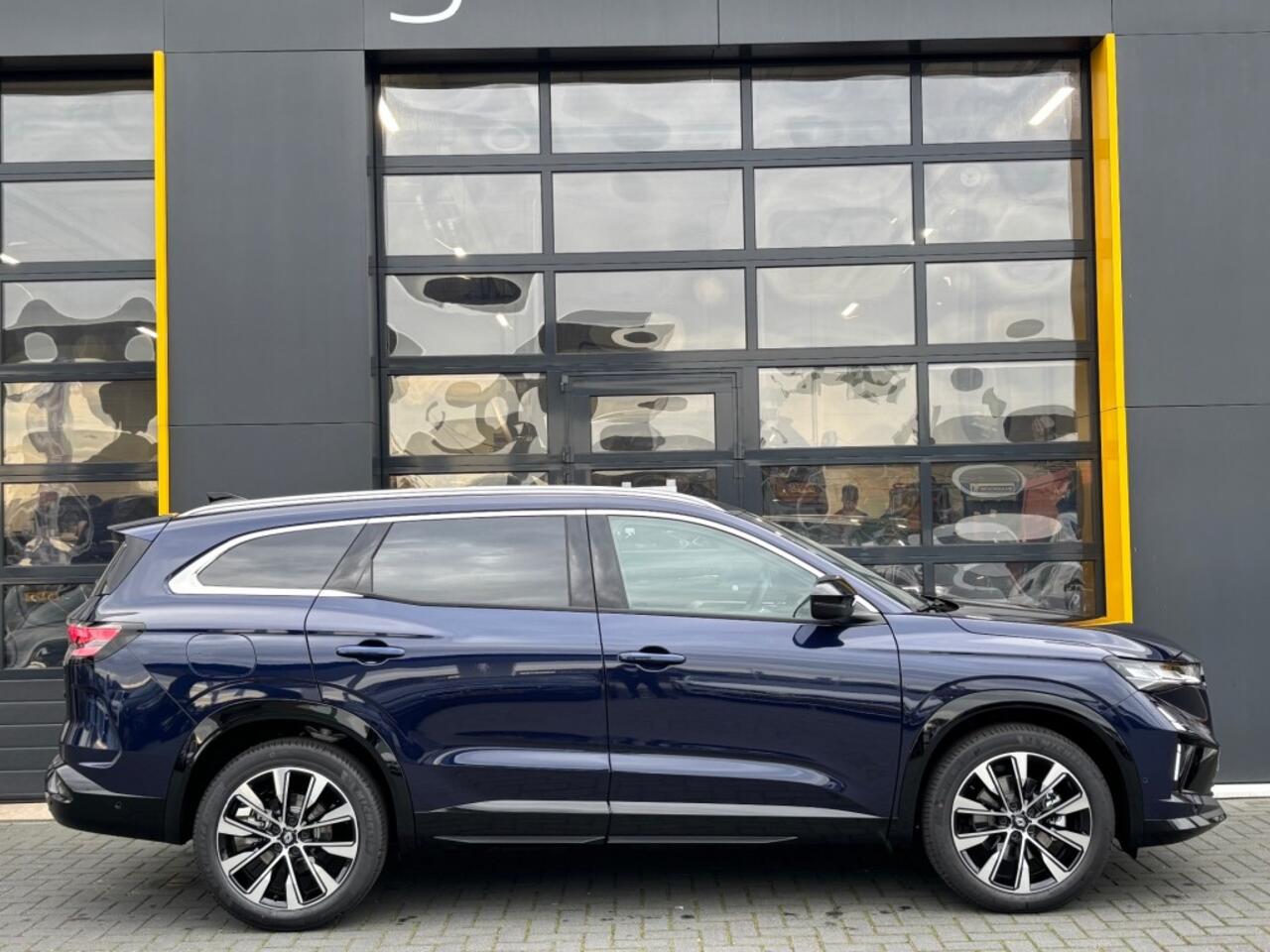 Renault ESPACE Techno Full Hybrid E-Tech 200 - 7 Zits Pack Solid