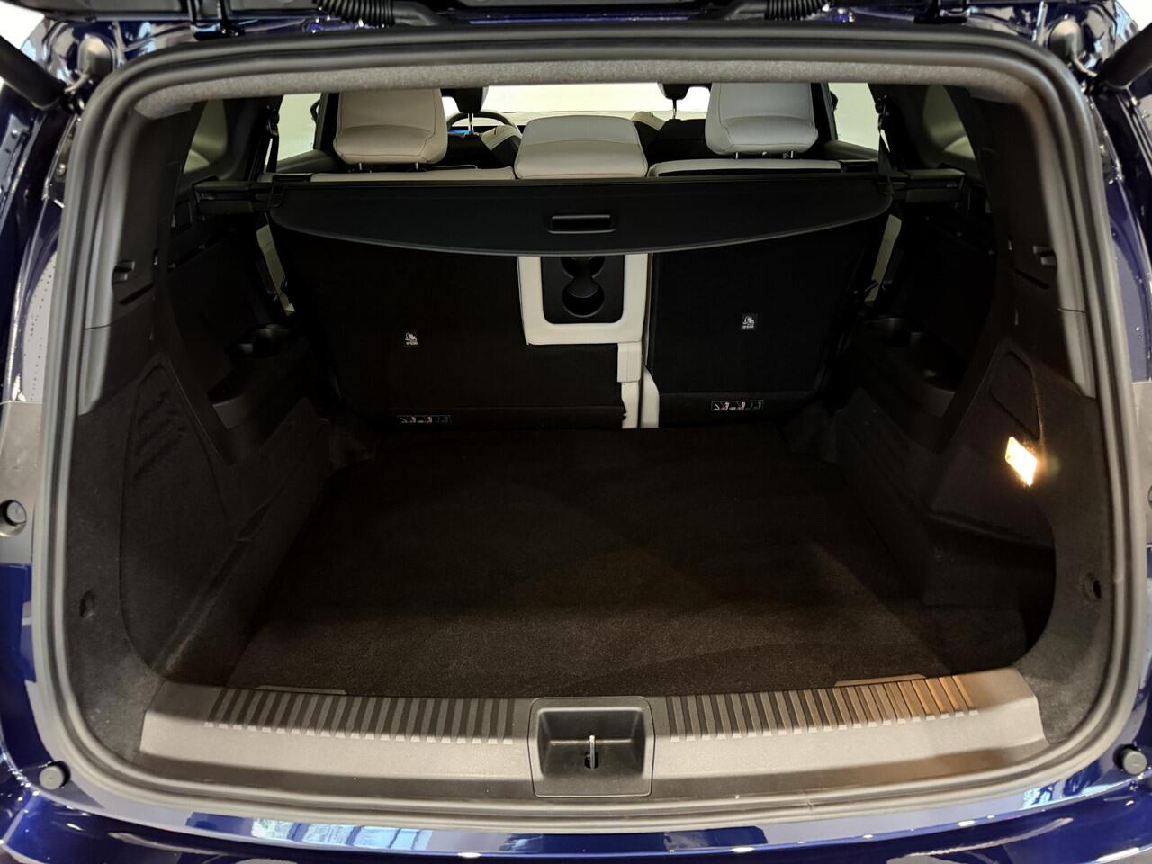 Renault ESPACE 1.2 E-Tech Full Hybrid 200 Iconic 5p. | Pack Vision | Pack Light & Sound | All season banden | Van: ¤ 59.040,- nu rijklaar voor: ¤ 56.540,-