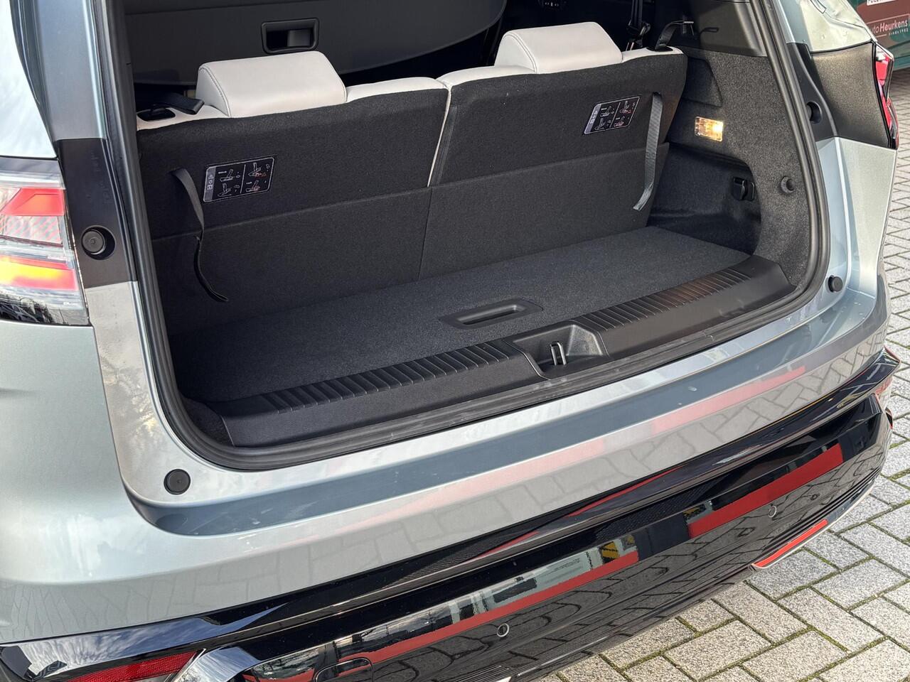 Renault ESPACE E-Tech full hybrid 200 iconic 7p. l Meer dan ¤ 4.000 voorraadvoordeel! l Gratis 5 jaar fabrieksgarantie! l Uit voorraad leverbaar!