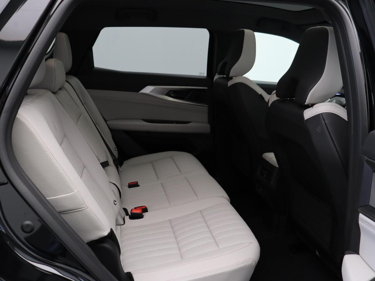 Renault ESPACE E-Tech full hybrid 200pk iconic 7p. | Vijf jaar garantie | Panoramisch vast dak | Harman Kardon | HUD | Elek. verwarmbaar voorruit |