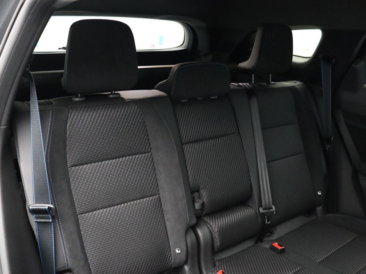 Renault ESPACE E-Tech full hybrid 200pk esprit Alpine 7p. | Vijf jaar garantie | 360 graden camera | Panoramisch vast dak | Harman Kardon | Elek. verstelbare stoelen |