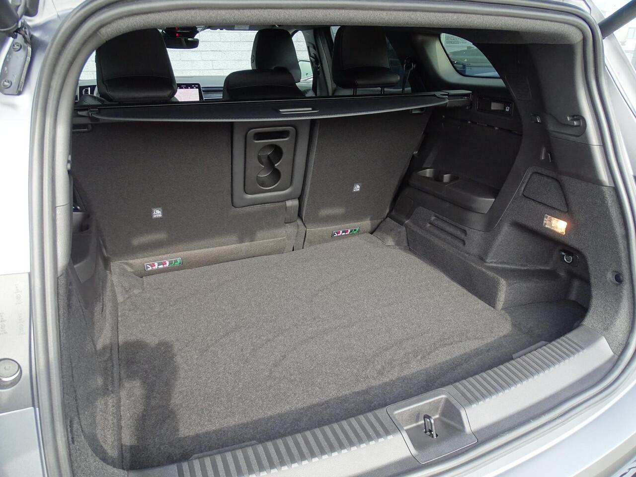 Renault ESPACE E-Tech full hybrid 200 esprit Alpine 5p. NU 5 JAAR GARANTIE! / PACK AROUND VIEW CAMERA / PACK COMFORT / MATTE LAK