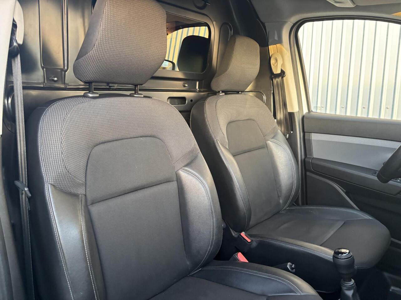 Renault EXPRESS 1.5 dCi 95*NIEUW MODEL*CAMERA*A/C*CRUISE*NAVI*TEL*