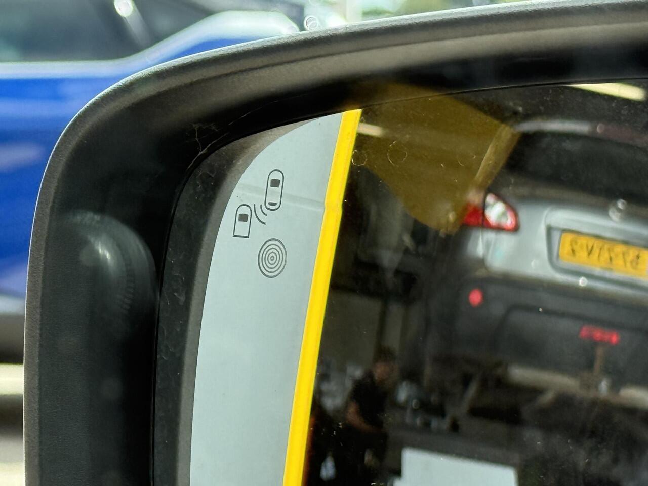 Renault EXPRESS 1.5 dCi 75 Comfort + | Trekhaak | Achteruitrijcamera | Dodehoek detectie | Parkeersensoren | DAB | Airco | Cruise Control |