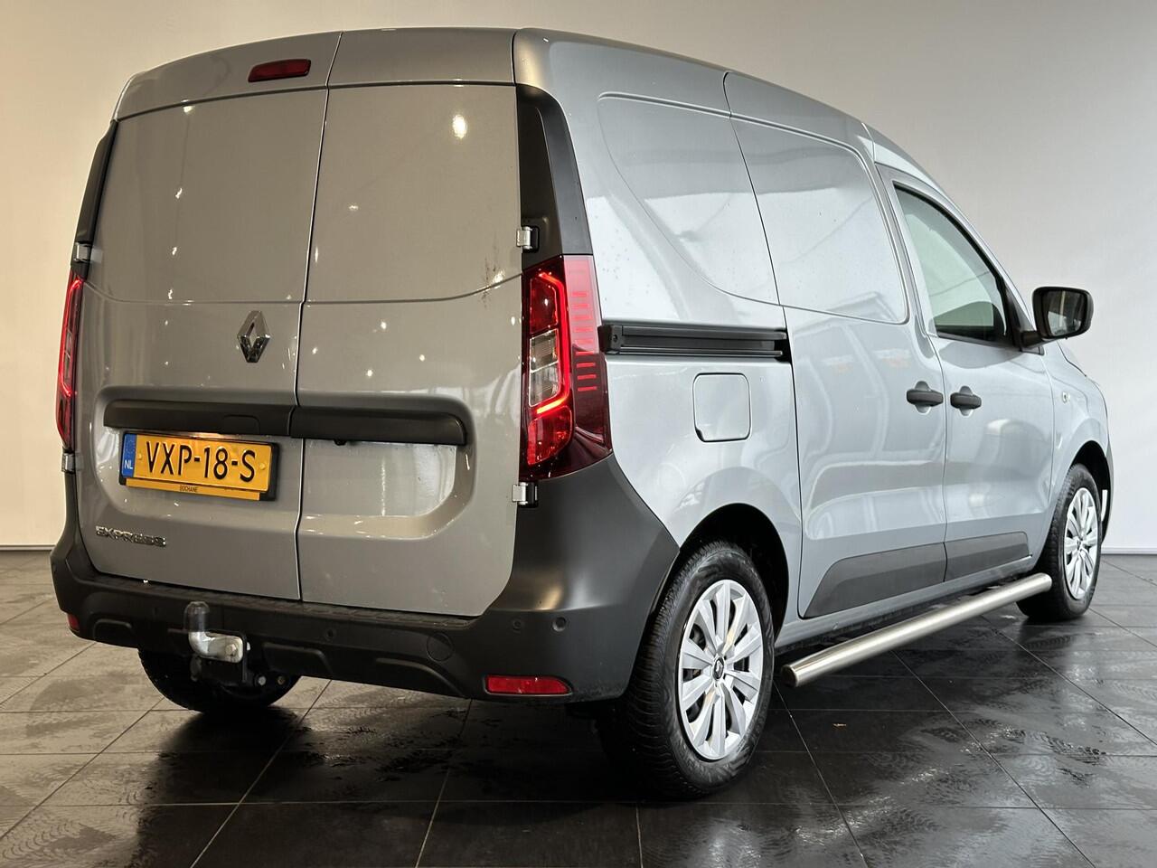 Renault EXPRESS 1.5 dCi 75 Comfort + TREKHAAK | NAVIGATIE | ACHTERUITRIJCAMERA | PARKEERSENSOREN VOOR&ACHTER | SIDEBARS | AIRCO