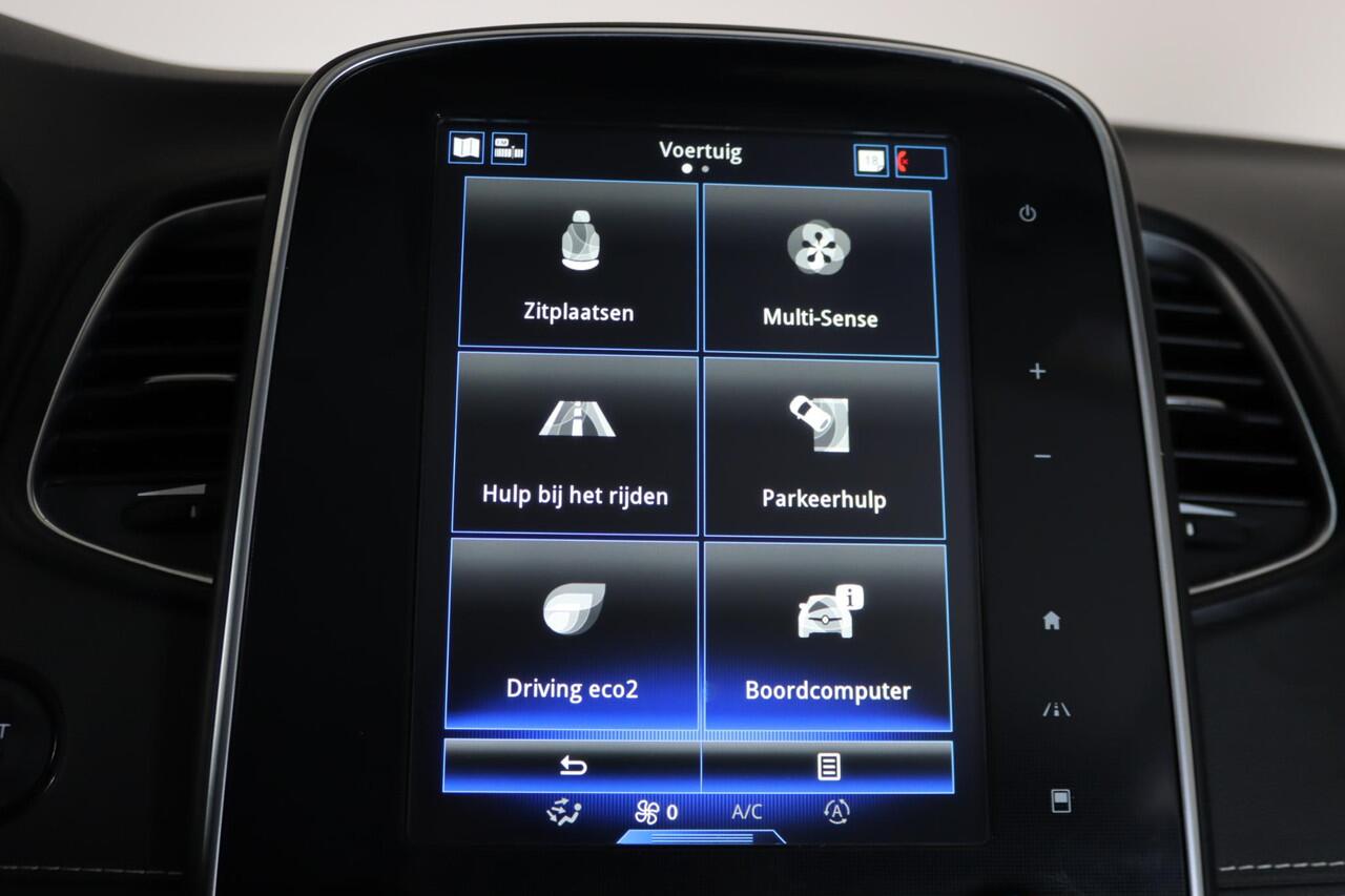 Renault GRAND SCENIC 1.3 TCe Bose Trekhaak, Leder, Head Up, Navigatie,