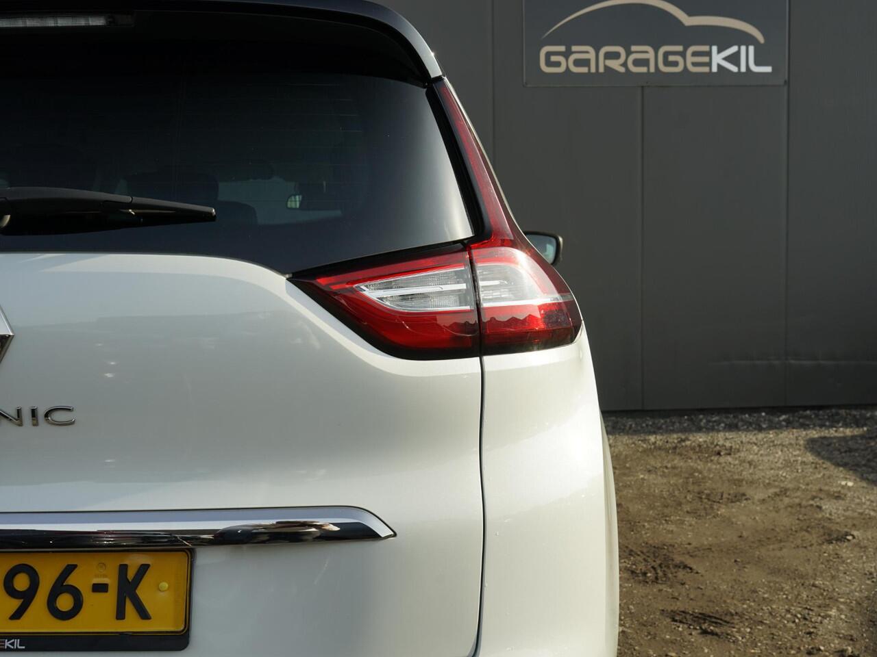 Renault GRAND SCENIC 1.3 TCe Bose 7p. Orig. NL / Dealer onderh. / AUTOMAAT / Easy Life Pack / Trekhaak / Two-Tone / Metallic wit / 7-Persoons / LED