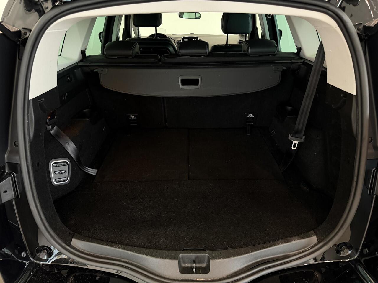 Renault GRAND SCENIC 1.3 TCe 140 EDC Bose 7p. | Stoelverwarming | Navigatie 9,3" | Apple Carplay/Android Auto | Parkeersensoren voor, zij, achter en achteruitrijcamera