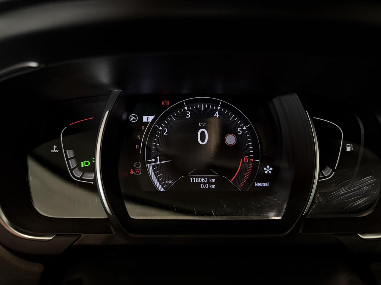 Renault GRAND SCENIC 1.3 TCe 140 EDC Bose 7p. | Stoelverwarming | Navigatie 9,3" | Apple Carplay/Android Auto | Parkeersensoren voor, zij, achter en achteruitrijcamera