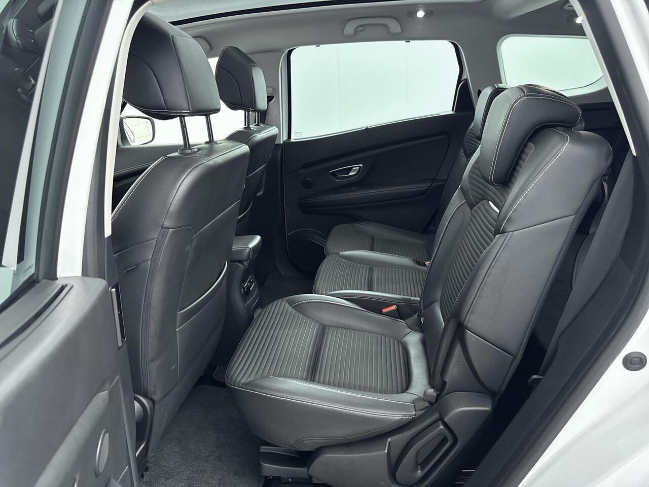 Renault GRAND SCENIC 1.3 TCe Bose 7p. 140Pk | Navigatie | Apple & Android Carplay | Climate Control | Parkersensoren Voor & Achter | Achteruitrijcamera | Panorama-Dak | Bose Geluidsysteem | Privacy Glass | Keyless Entry |