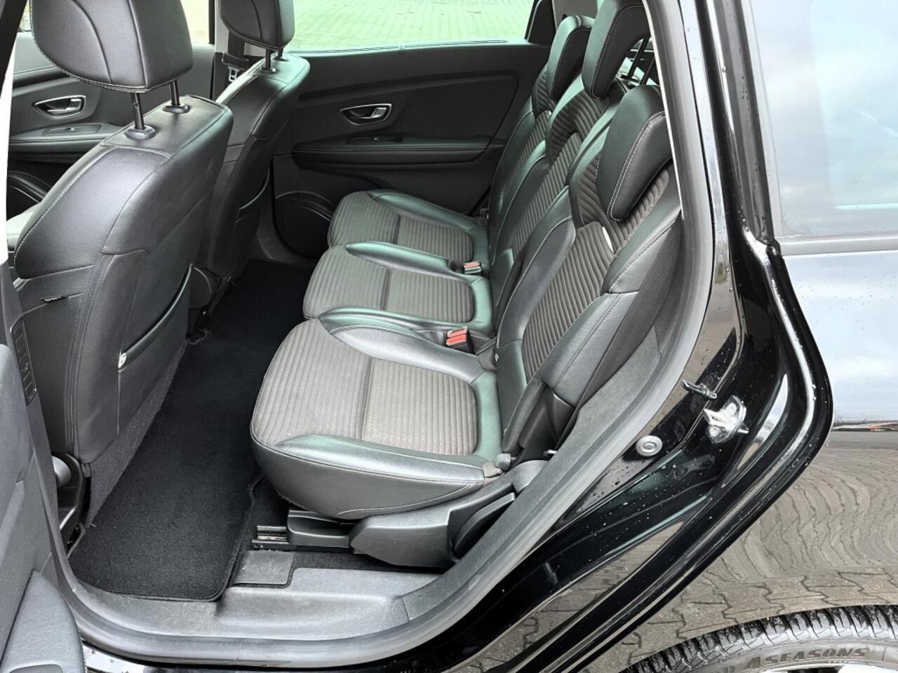 Renault GRAND SCENIC 1.3 TCE INTENS / 7 Pers / Trekhaak/ All-season / Carplay / APK