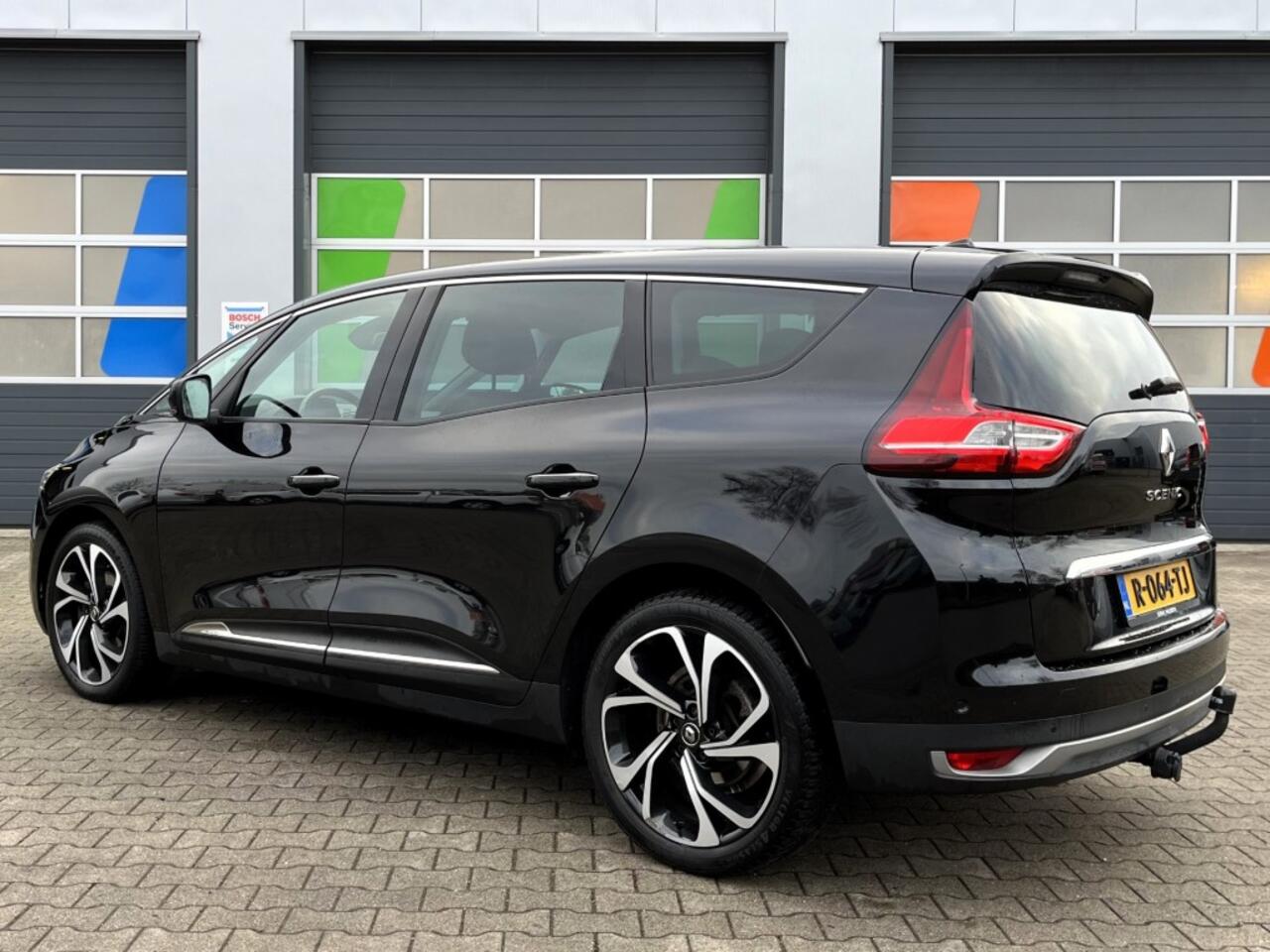 Renault GRAND SCENIC 1.3 TCE INTENS / 7 Pers / Trekhaak/ All-season / Carplay / APK