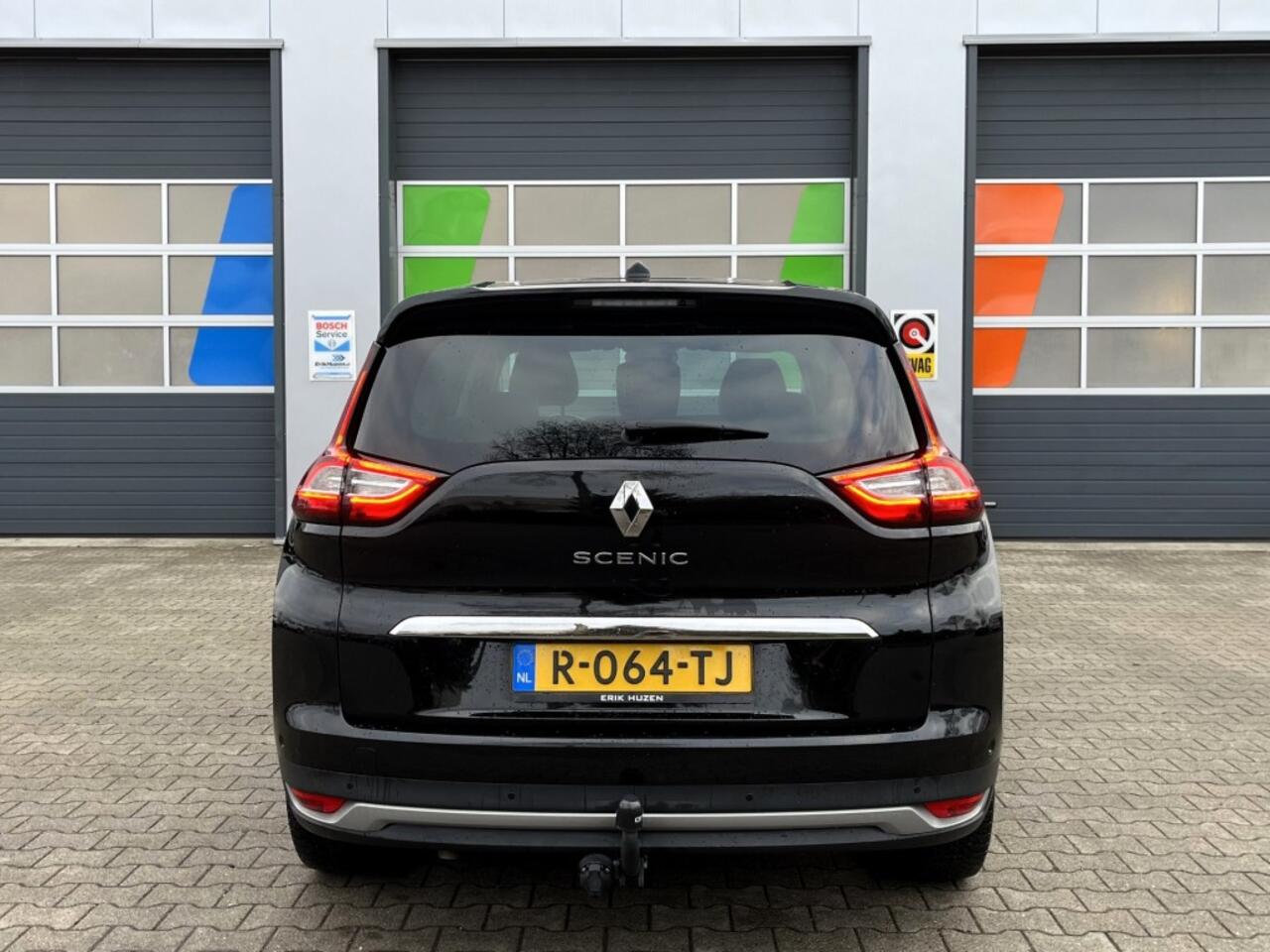 Renault GRAND SCENIC 1.3 TCE INTENS / 7 Pers / Trekhaak/ All-season / Carplay / APK