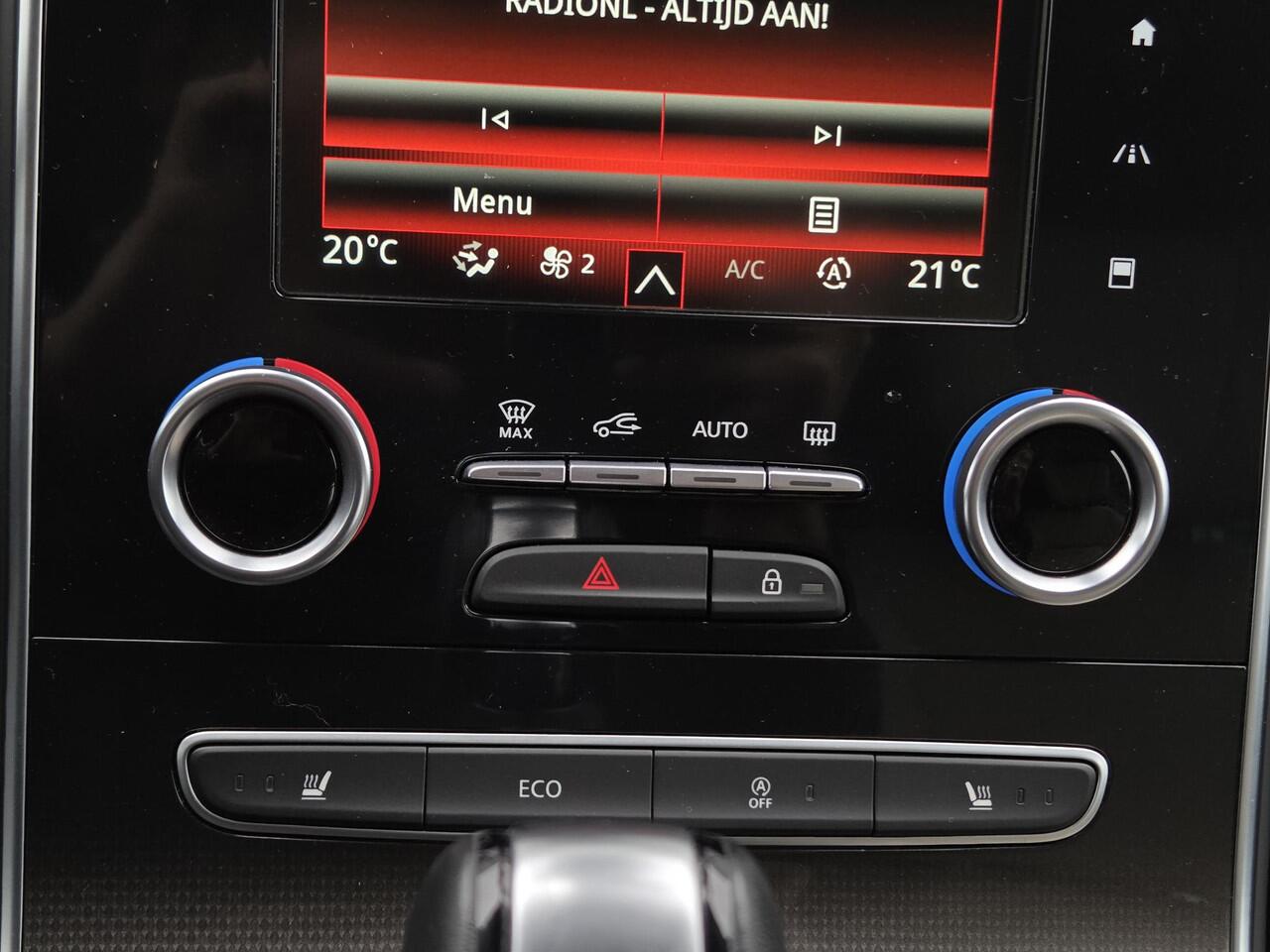 Renault GRAND SCENIC 1.3 TCe Intens 160 PK Automaat / 1e Eigenaar / Dealer Onderhouden / Lederen Bekleding met Elektrische Stoelen / Adaptief Cruise Control / Head Up Display / Bose Audio / Stoelverwarming / Dode Hoek Detectie / Achteruitrijcamera / Z.G.A.N. WINTERSET LM 7 / 