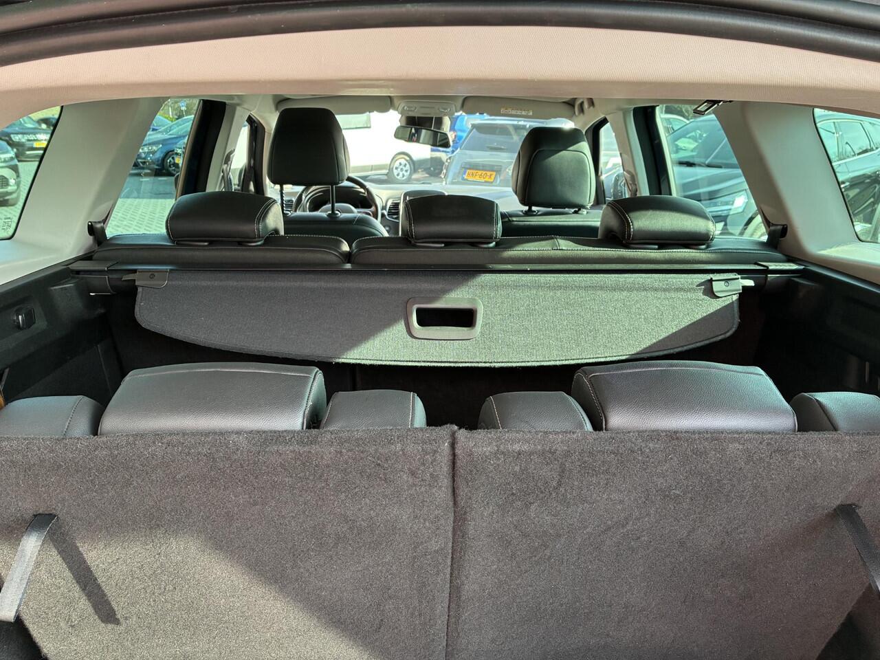 Renault GRAND SCENIC 1.3 TCe Intens 7p. Trekhaak/Parkeersensoren voor en achter