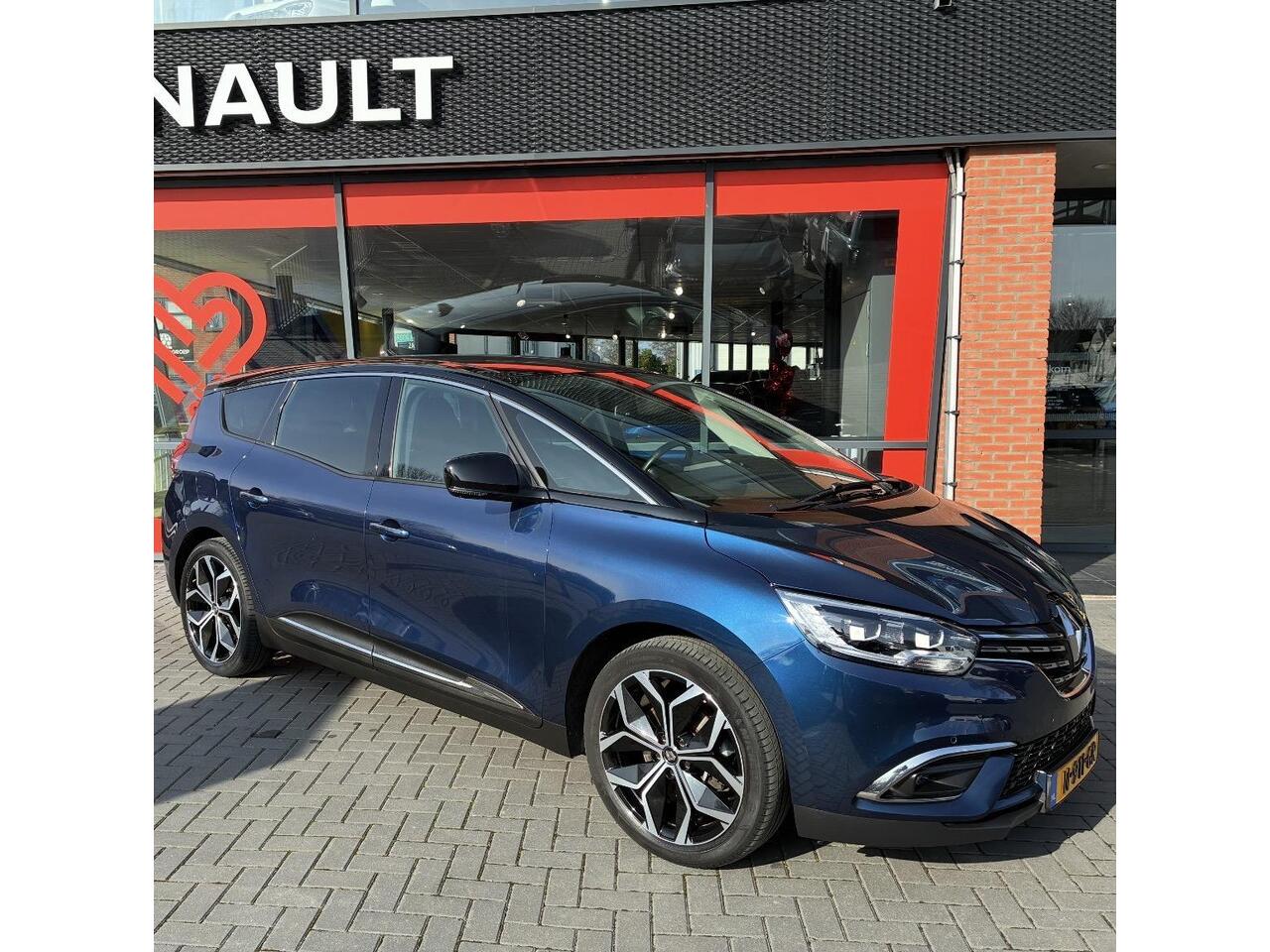Renault GRAND SCENIC 1.3 TCe Intens 7p. Trekhaak/Parkeersensoren voor en achter