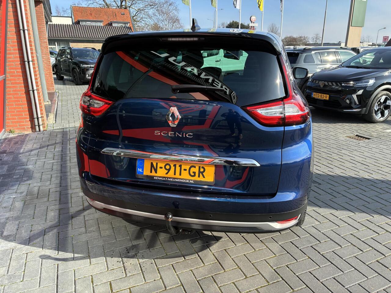 Renault GRAND SCENIC 1.3 TCe Intens 7p. Trekhaak/Parkeersensoren voor en achter