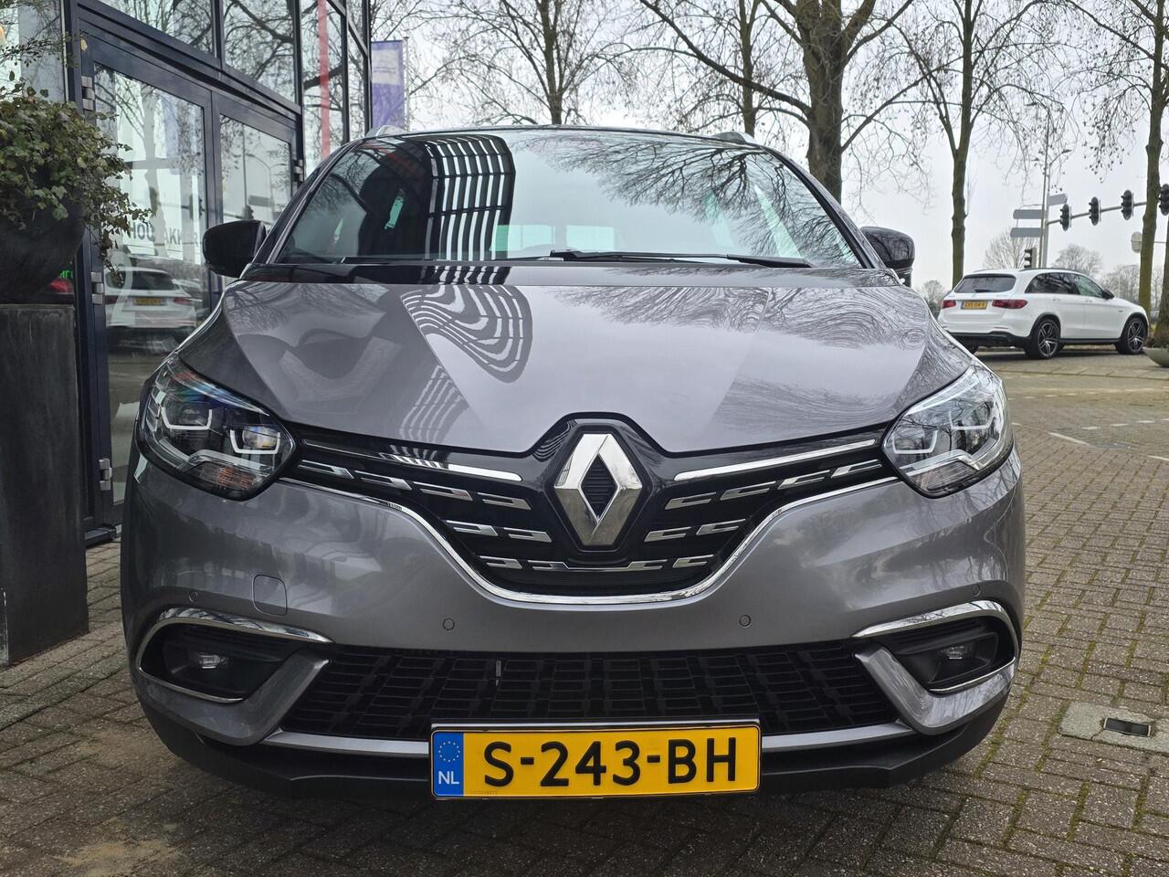 Renault GRAND SCENIC 1.3 TCe Executive AUTOMAAT | Panodak | Trekhaak | Leer | Stoelverwarming | Cruise Control