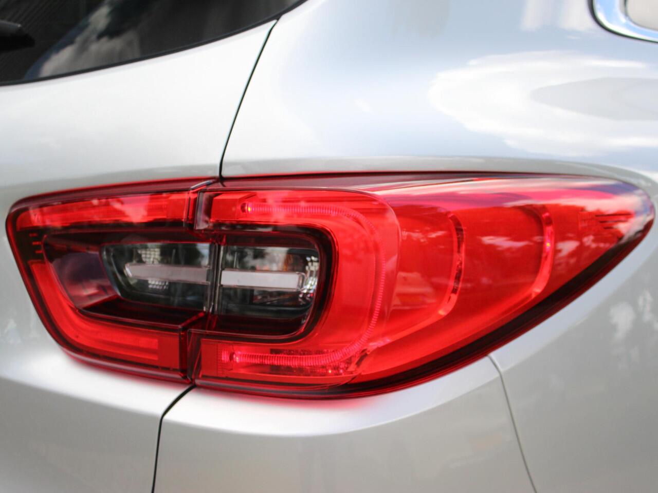 Renault KADJAR 1.2 TCe 130 Intens AUTOMAAT / TREKHAAK / DEALER OND. / PANODAK / NAVI / LED / PDC V+A / CAMERA / PRIV GLASS / BLINDSPOT / KEYLESS / BLUETOOTH / CRUISE / CLIMATE DUAL ZONE / 19'' LMV