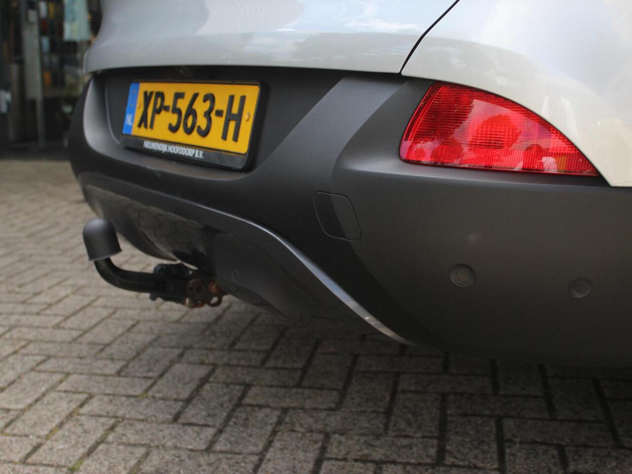 Renault KADJAR 1.2 TCe 130 Intens AUTOMAAT / TREKHAAK / DEALER OND. / PANODAK / NAVI / LED / PDC V+A / CAMERA / PRIV GLASS / BLINDSPOT / KEYLESS / BLUETOOTH / CRUISE / CLIMATE DUAL ZONE / 19'' LMV