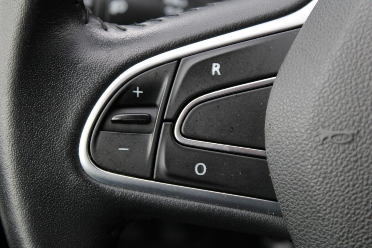 Renault KADJAR 1.2 TCE 130pk Intens ECC/cruise/navi/camera/PDC/trekhaak