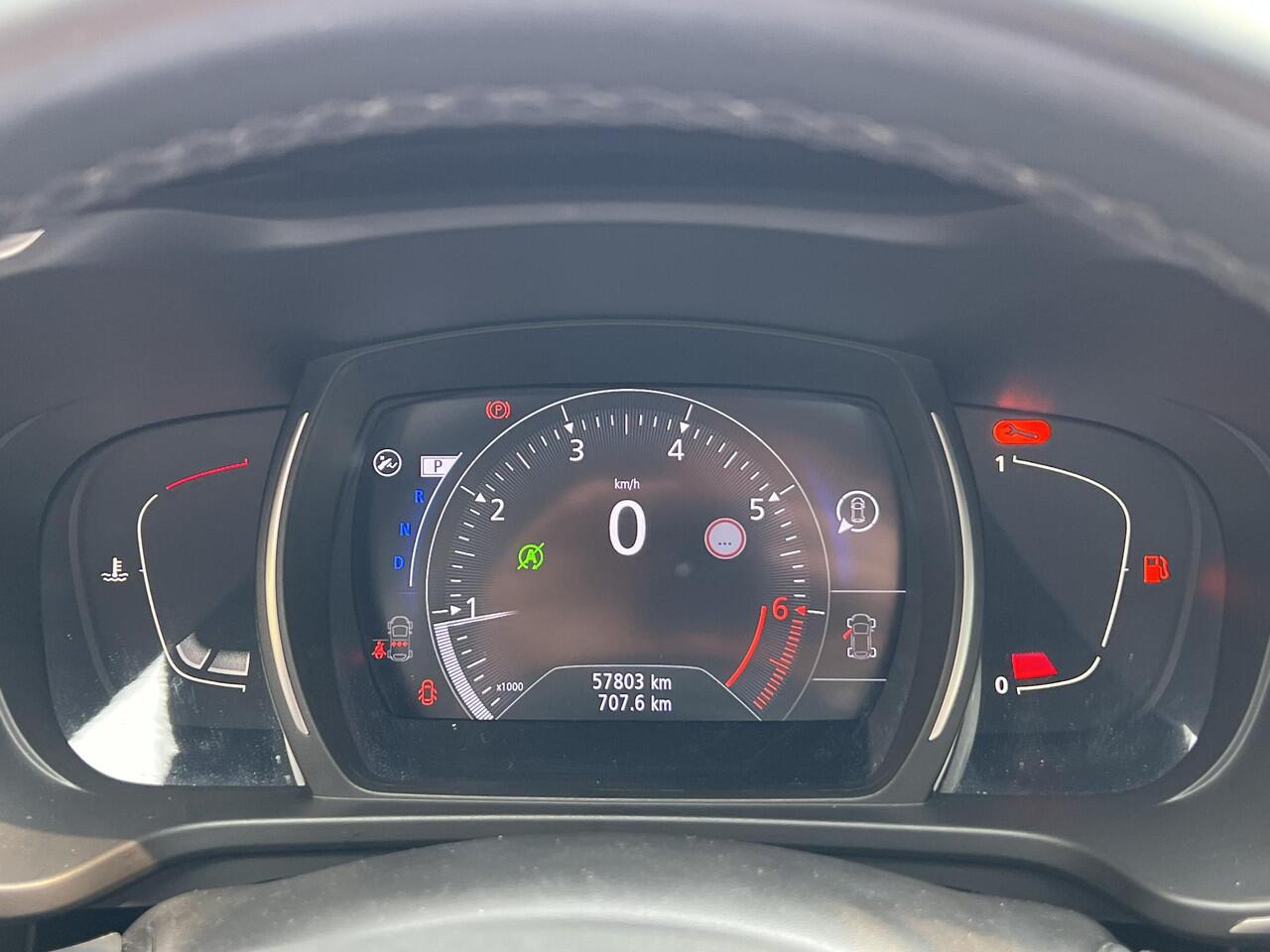 Renault KADJAR 1.3 TCe 140 EDC Intens | Pack Winter | Achteruitrijcamera | All-Season | LED | DAB | Key-less | Climate Control | Lichtmetaal | Cruise Control |