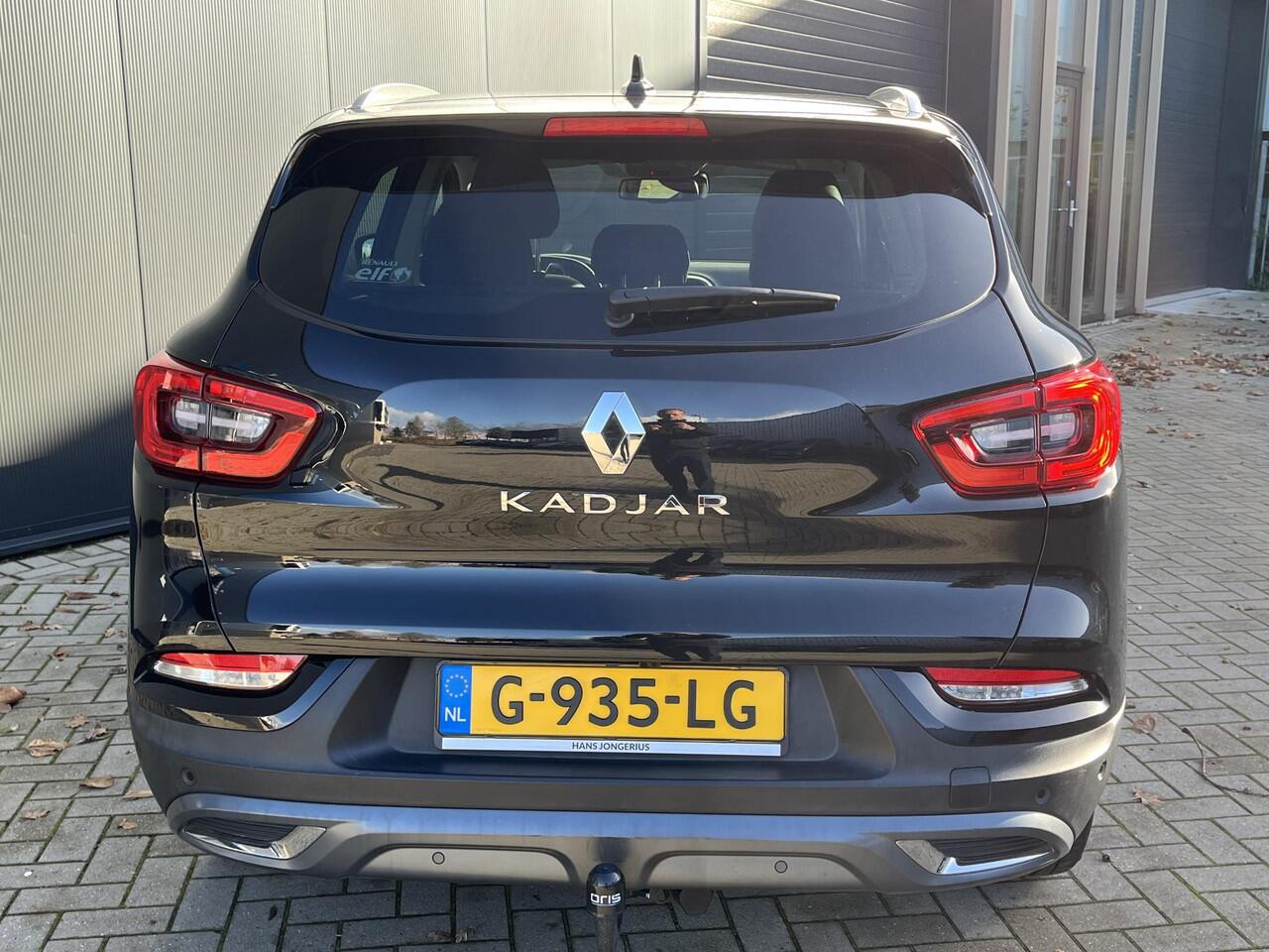 Renault KADJAR TCe 160 PK Bose | APPLE CARPLAY EN ANDROID AUTO | LM VELGEN 19 INCH | LED LAMPEN | SENSOREN V+A | CAMERA | DODEHOEK DETECTIE | TREKHAAK | 1500 KG TREKGEWICHT | CLIMATE EN CRUISE CONTROL |