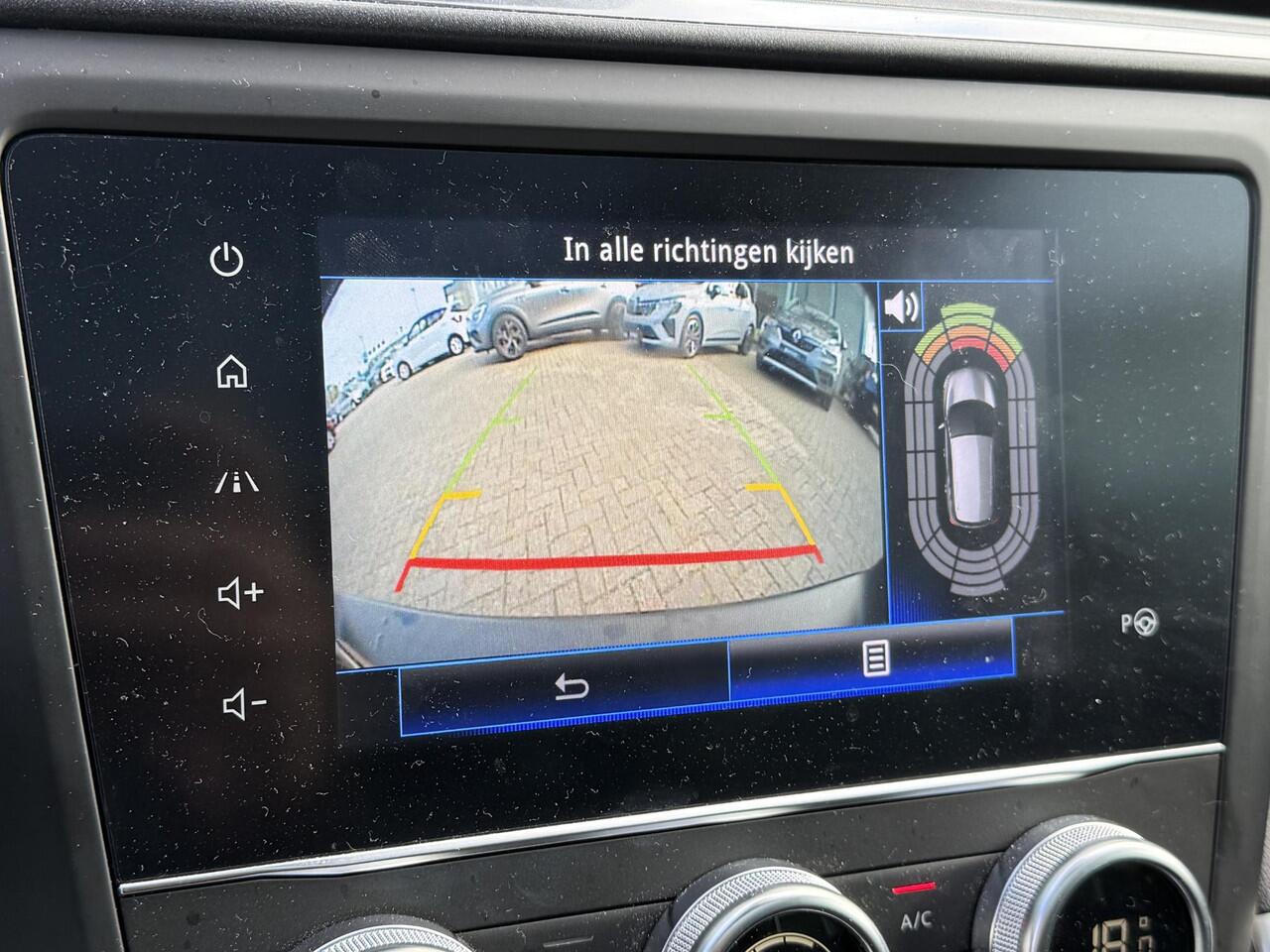 Renault KADJAR 1.3 TCe Intens (Hoge instap) Panoramadak | Trekhaak | Navigatie | Camera | Dealer Onderhouden