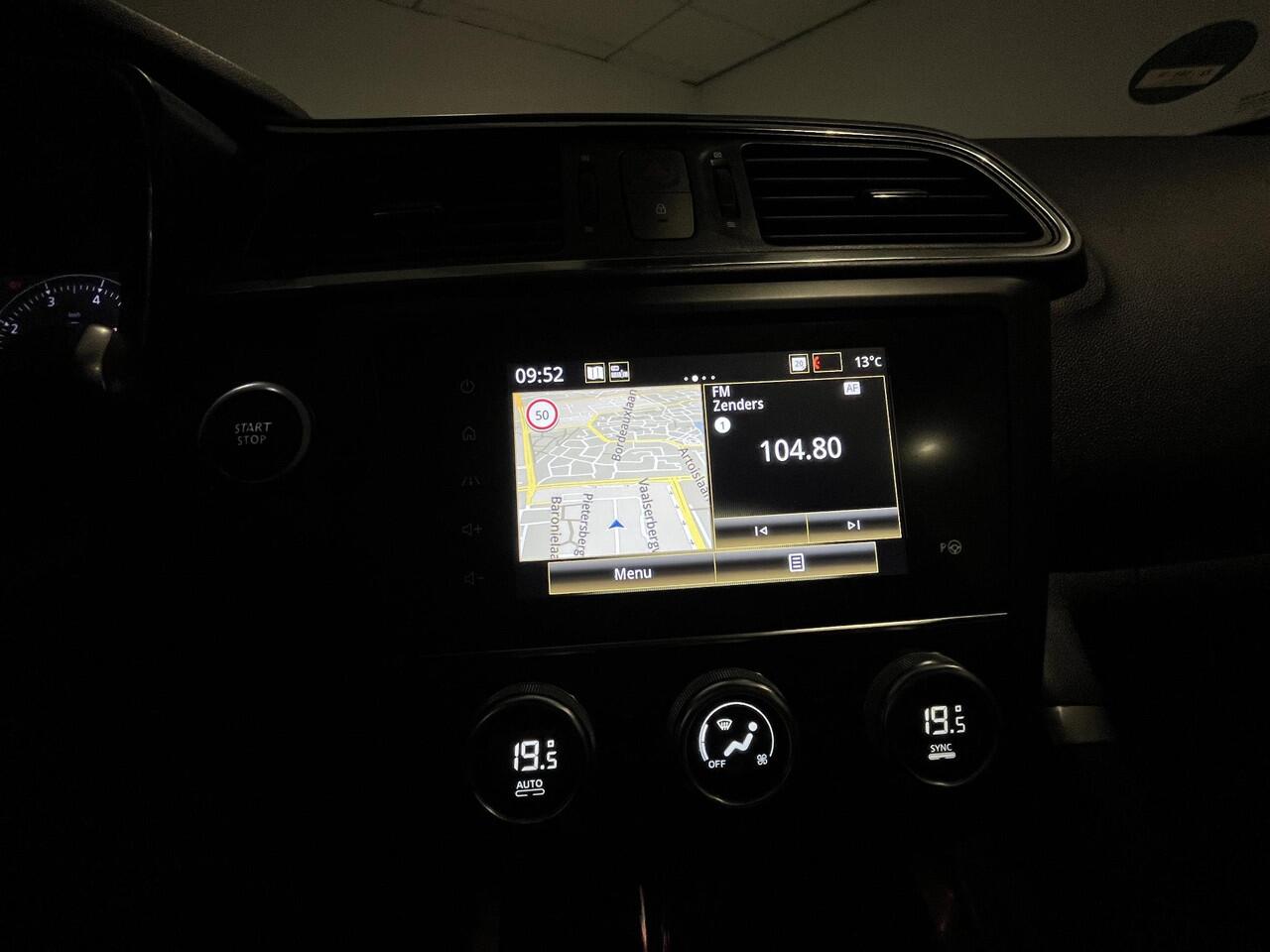 Renault KADJAR 1.3 TCe Intens | Leder | Trekhaak | Navigatie | Stoelverwarming |