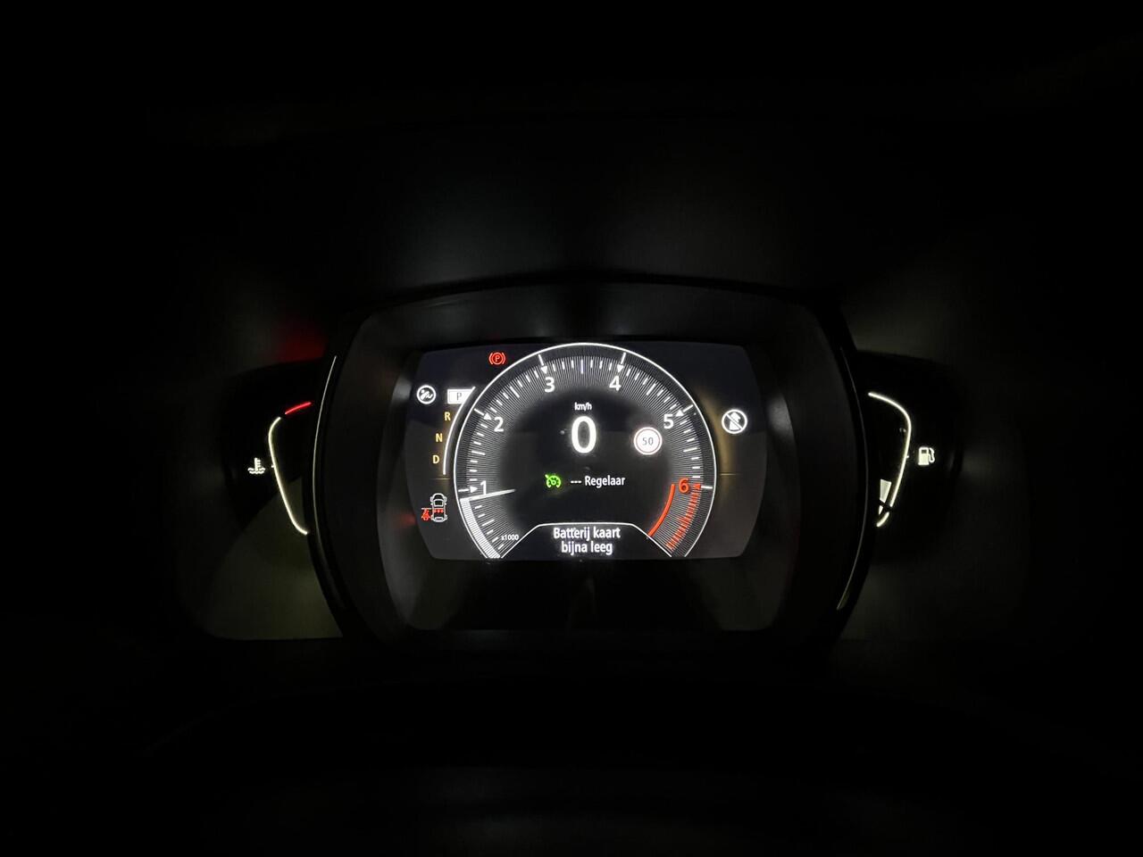 Renault KADJAR 1.3 TCe Intens | Leder | Trekhaak | Navigatie | Stoelverwarming |