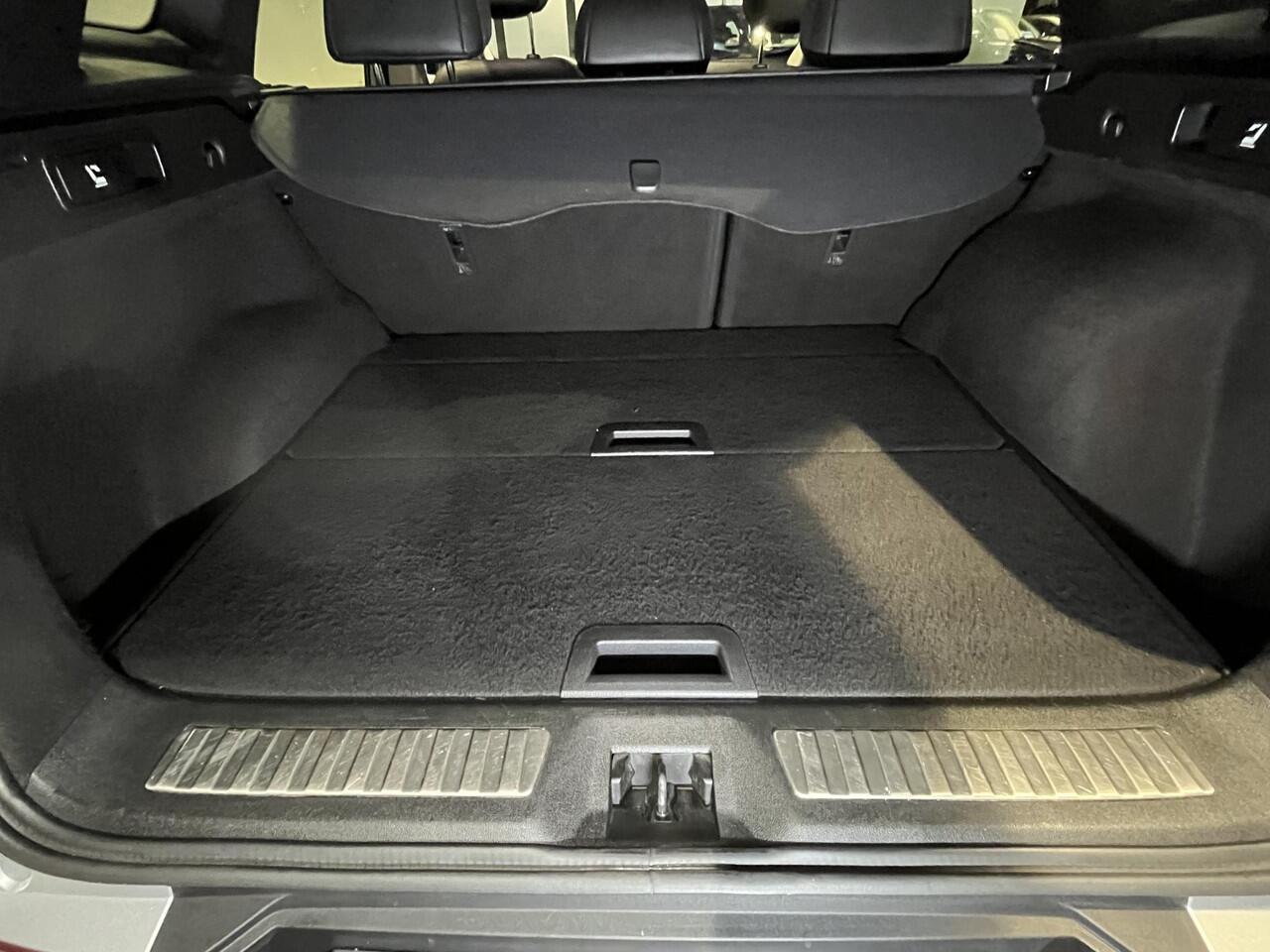 Renault KADJAR 1.3 TCe Intens | Leder | Trekhaak | Navigatie | Stoelverwarming |