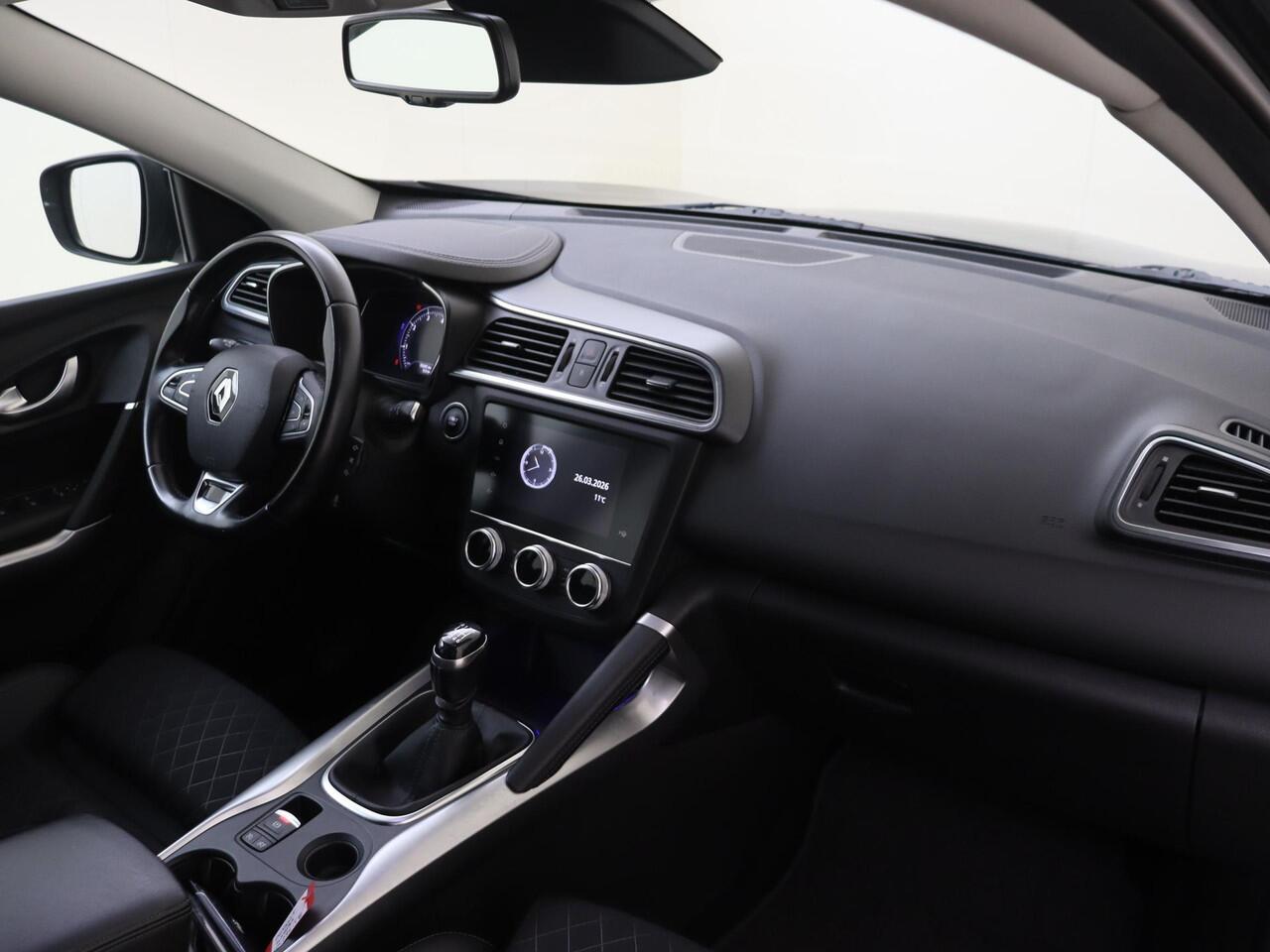 Renault KADJAR 1.3 TCe Intens | airco automatisch | Apple Carplay/Android | cruise control | lederen/stof bekleding | LED koplampen | lichtmetalen velgen 18" | navigatiesysteem full map |