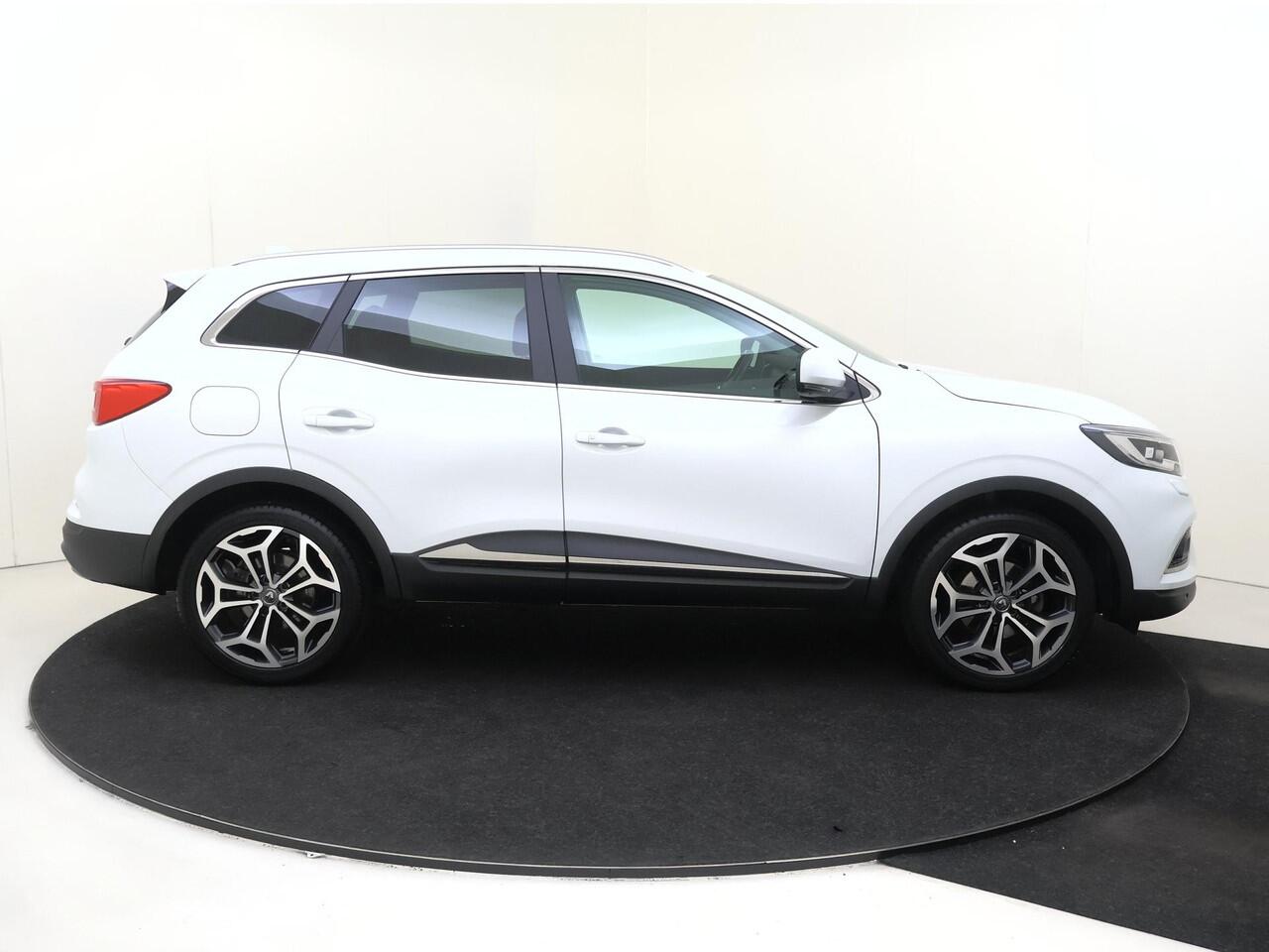 Renault KADJAR 1.3 TCe Intens Trekhaak | Navigatie | Parkeersensoren | Stoelverwarming