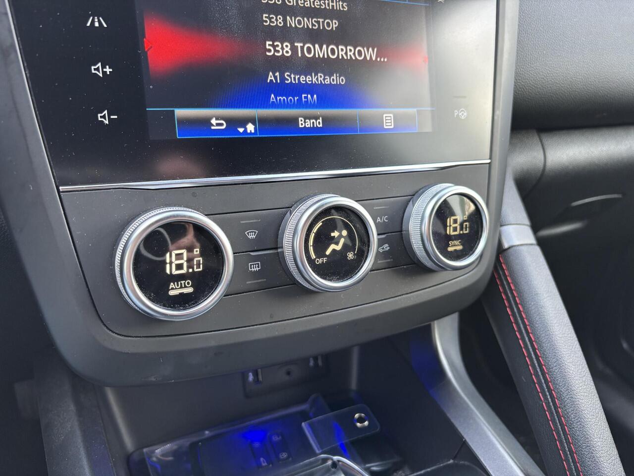 Renault KADJAR 1.3 TCe 159 EDC Black Edition | Automaat| Carplay & Android Auto| Stoelverwarming | BOSE Premium Audio| 19" Lichtmetalen Velgen| Full LED|