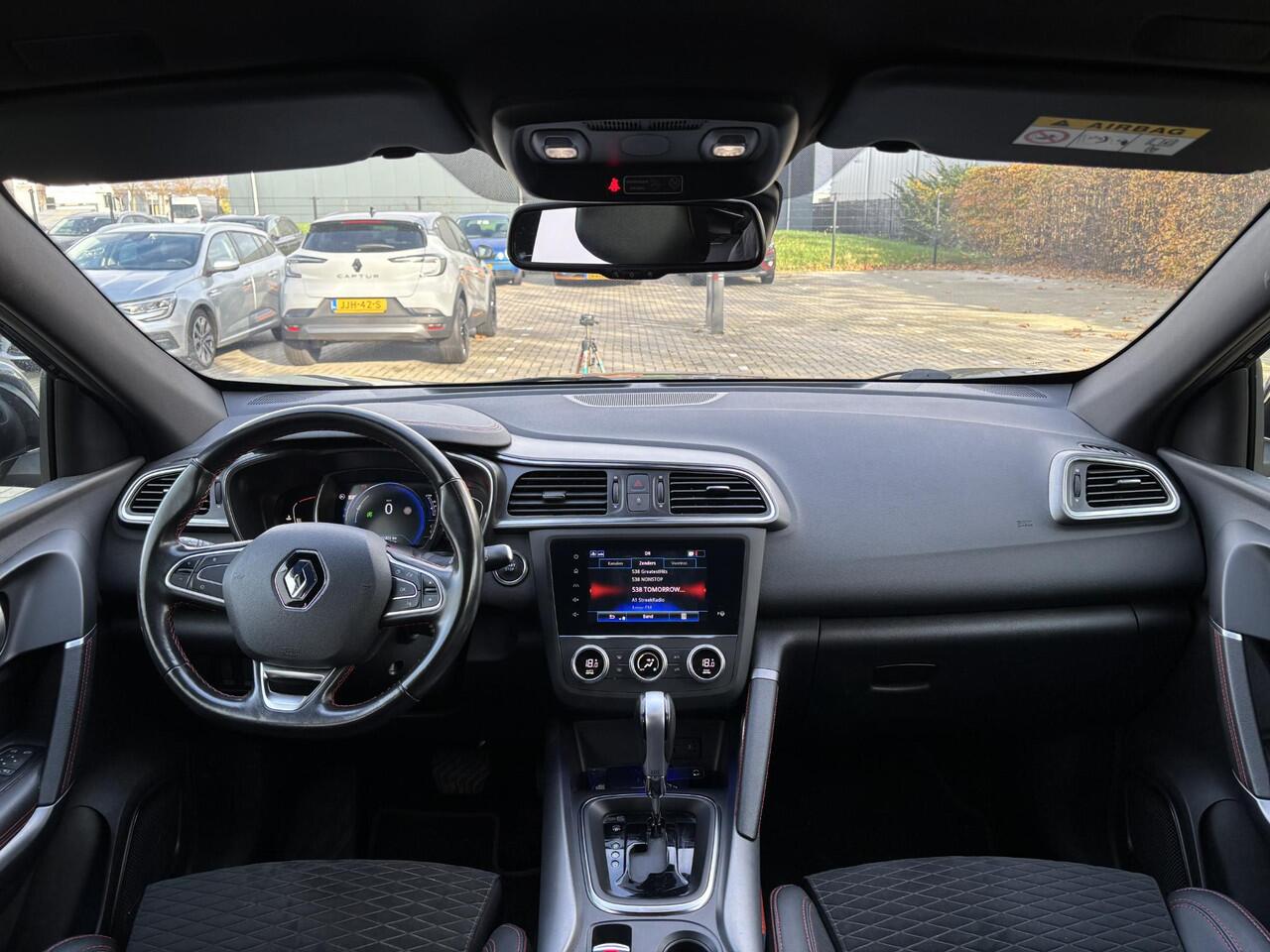 Renault KADJAR 1.3 TCe 159 EDC Black Edition | Automaat| Carplay & Android Auto| Stoelverwarming | BOSE Premium Audio| 19" Lichtmetalen Velgen| Full LED|