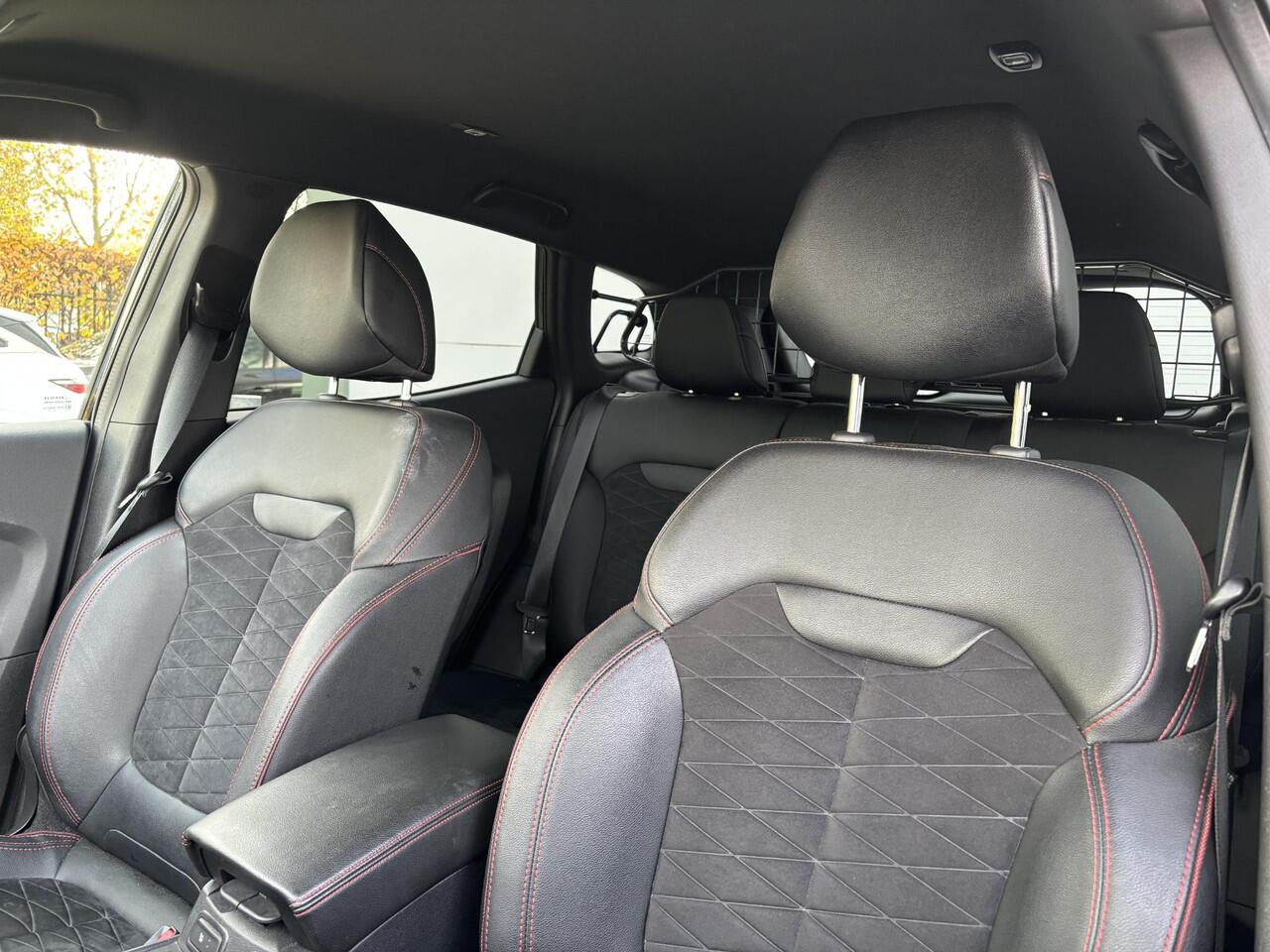 Renault KADJAR 1.3 TCe 159 EDC Black Edition | Automaat| Carplay & Android Auto| Stoelverwarming | BOSE Premium Audio| 19" Lichtmetalen Velgen| Full LED|